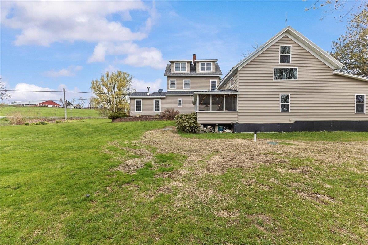6852 Vt Rte 105 Property Photo 4