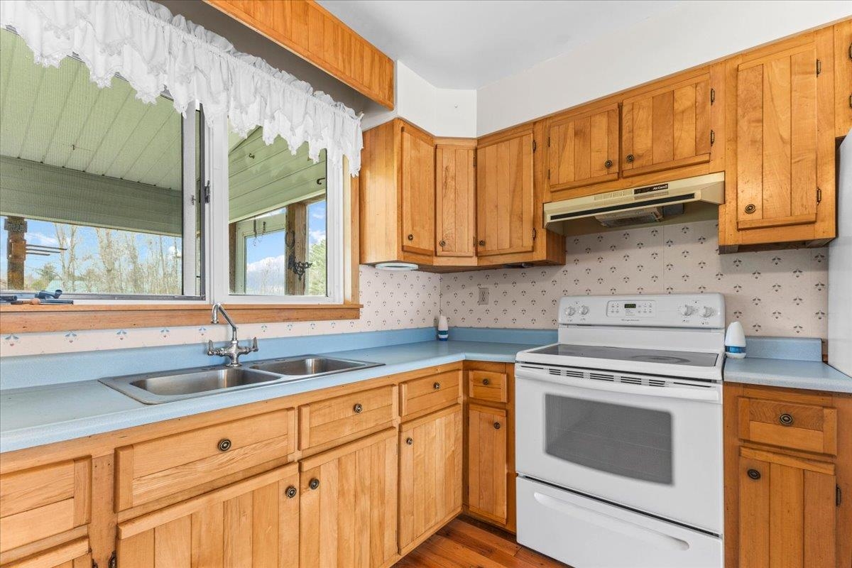 55 Dewing Road Property Photo 17