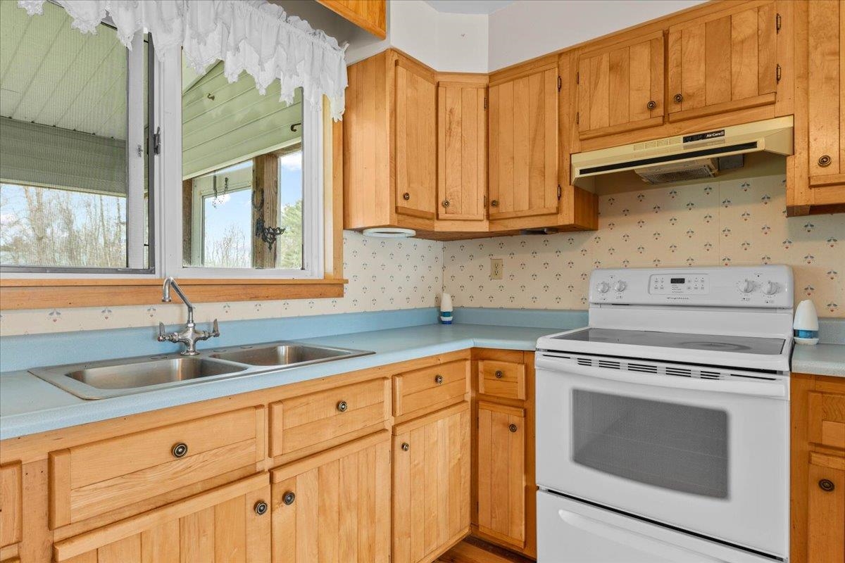 55 Dewing Road Property Photo 18