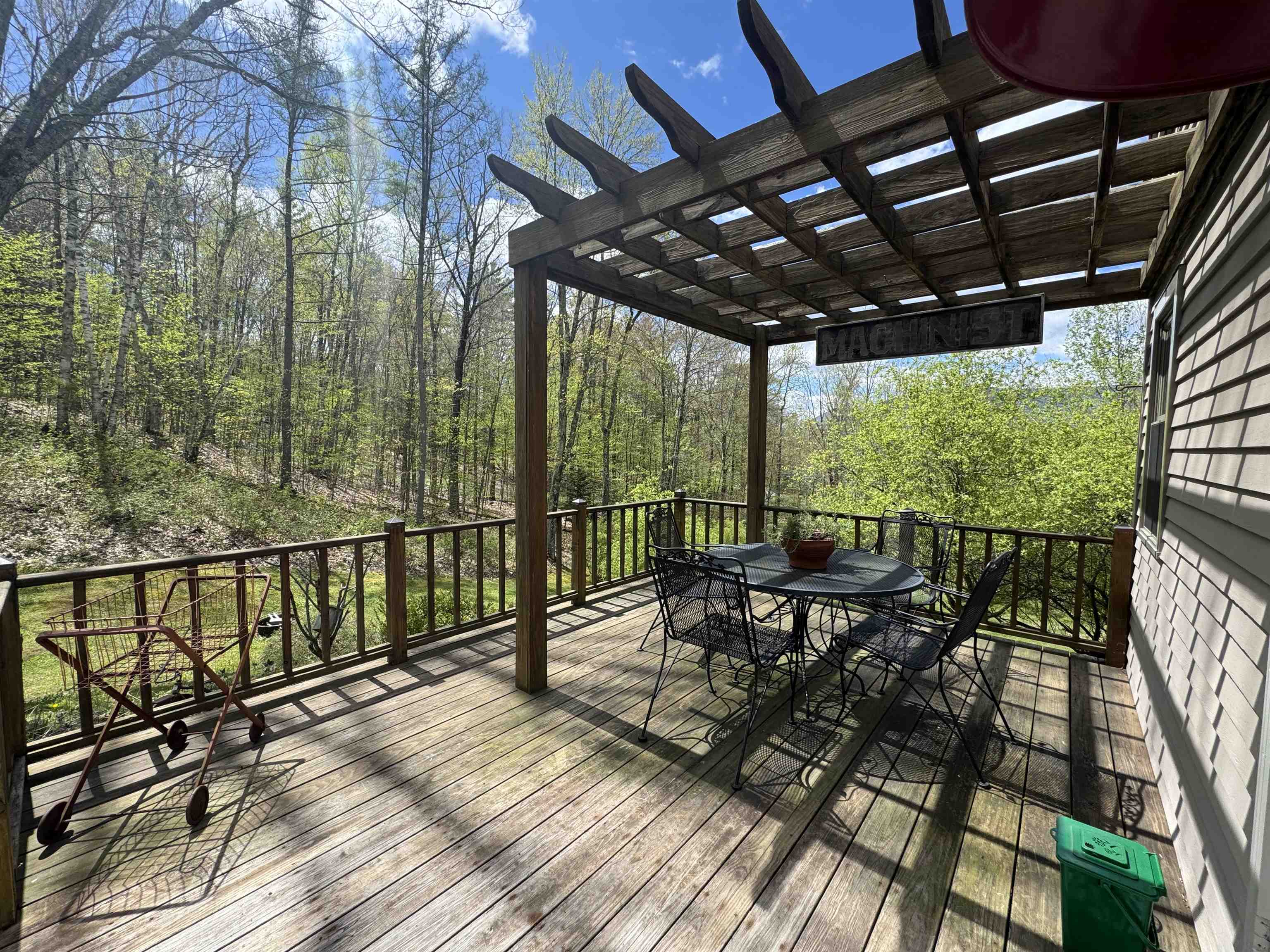 259 Nottingham Park Property Photo 6