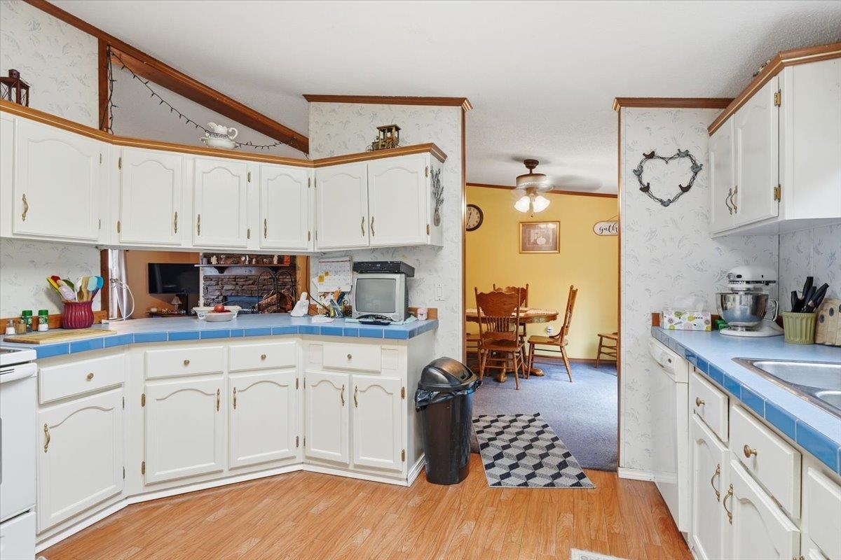 3348 Severance Hill Road Property Photo 5