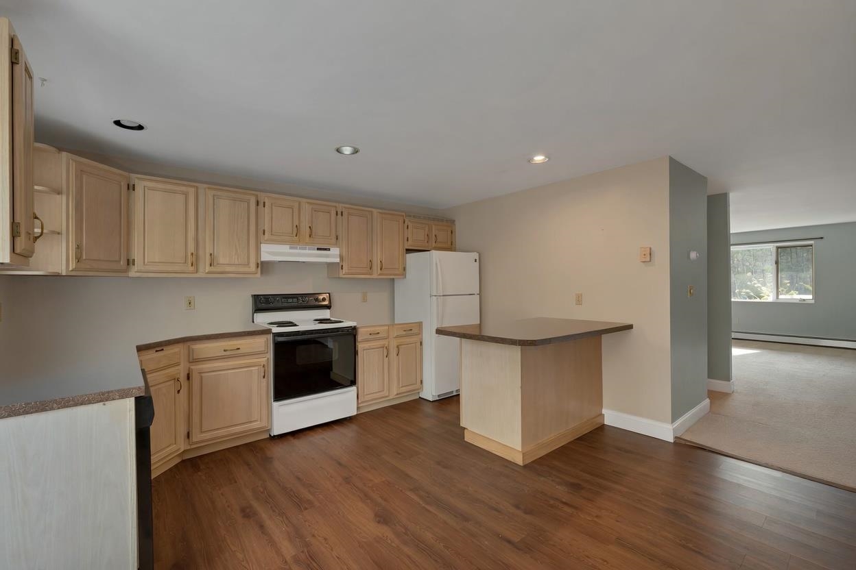 69 Birch Glen Drive Property Photo 6
