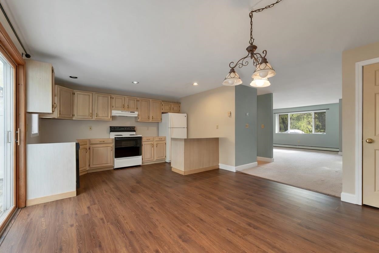 69 Birch Glen Drive Property Photo 10
