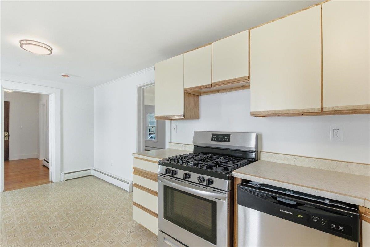 8 West Street Property Photo 8