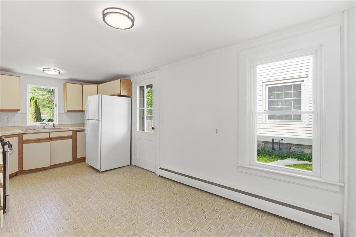 8 West Street Property Photo 11