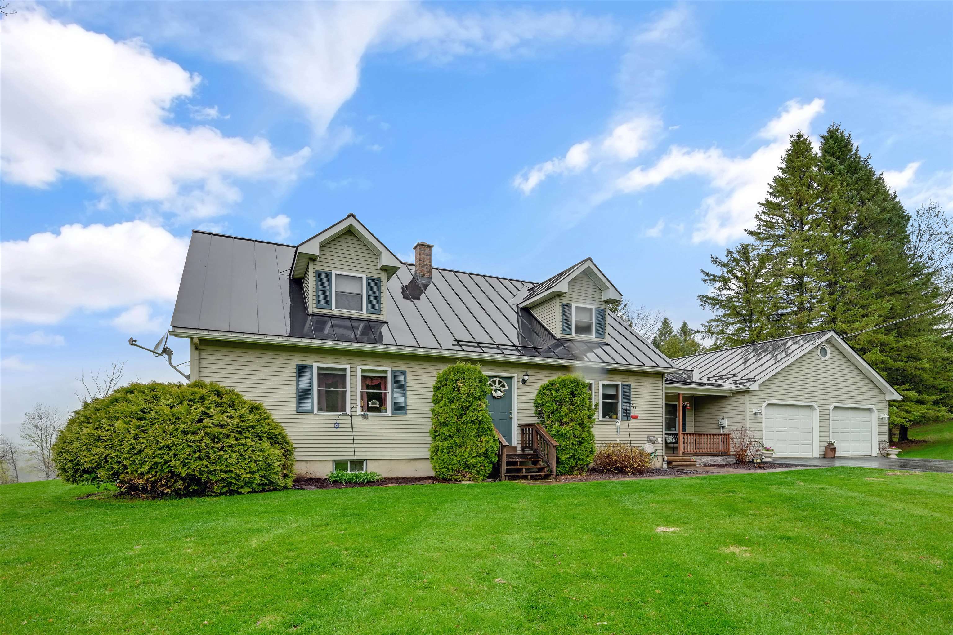 93 Carpenter Boulevard