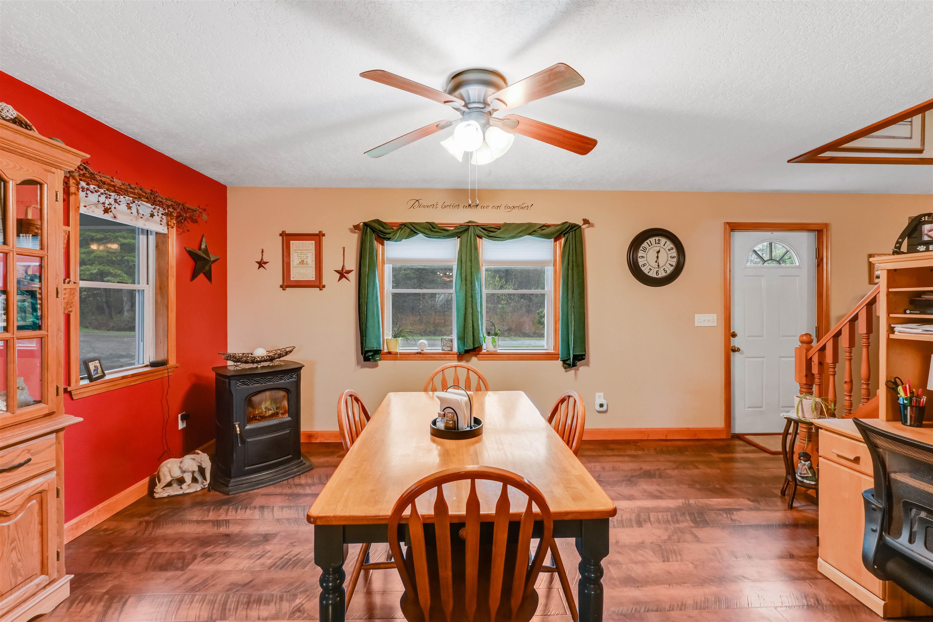 93 Carpenter Boulevard Property Photo 6