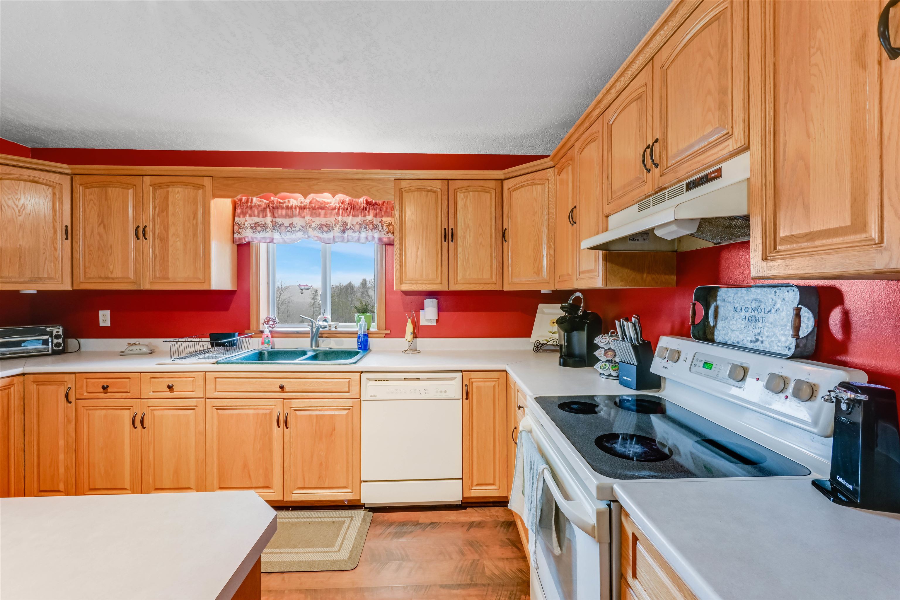 93 Carpenter Boulevard Property Photo 7