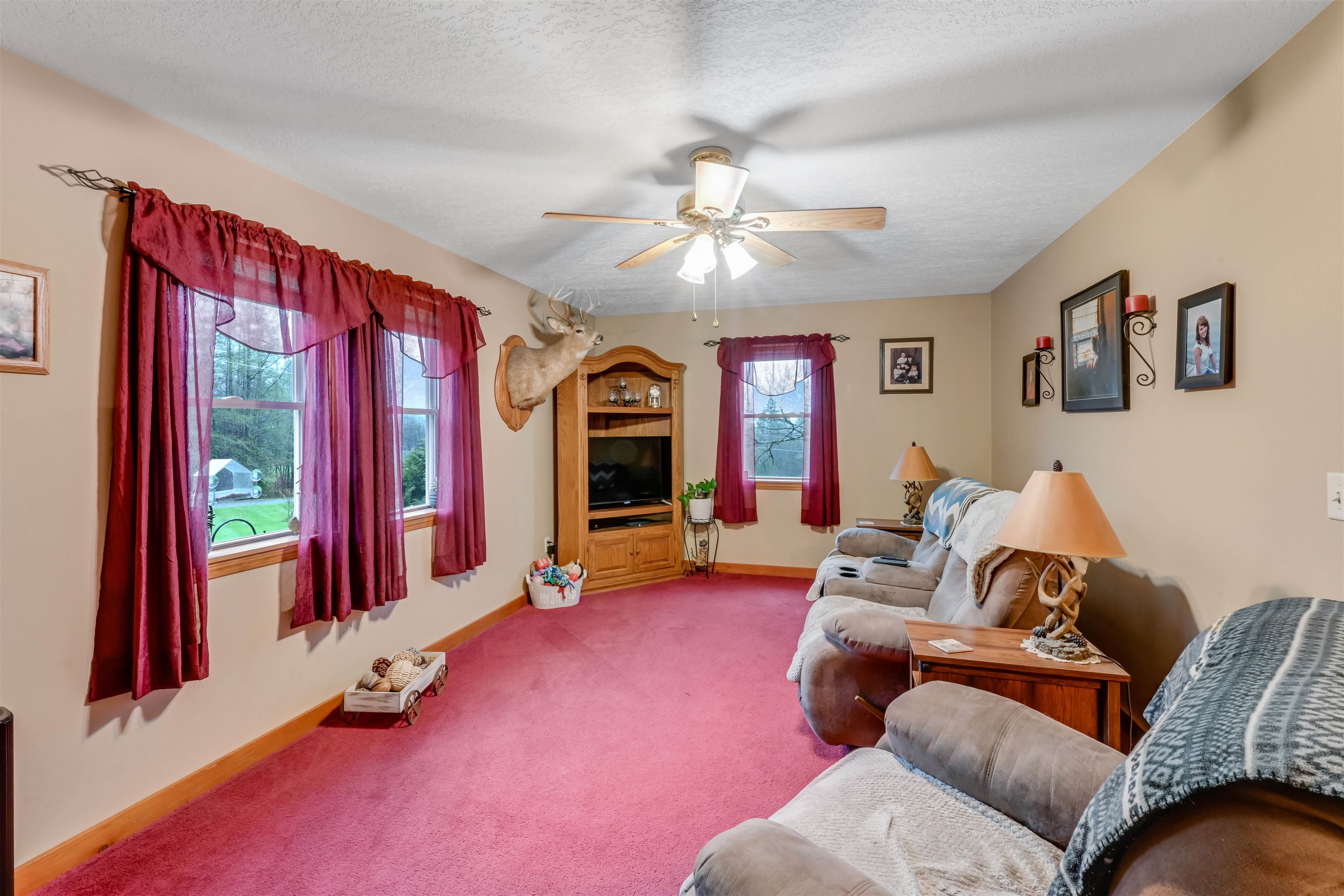 93 Carpenter Boulevard Property Photo 18