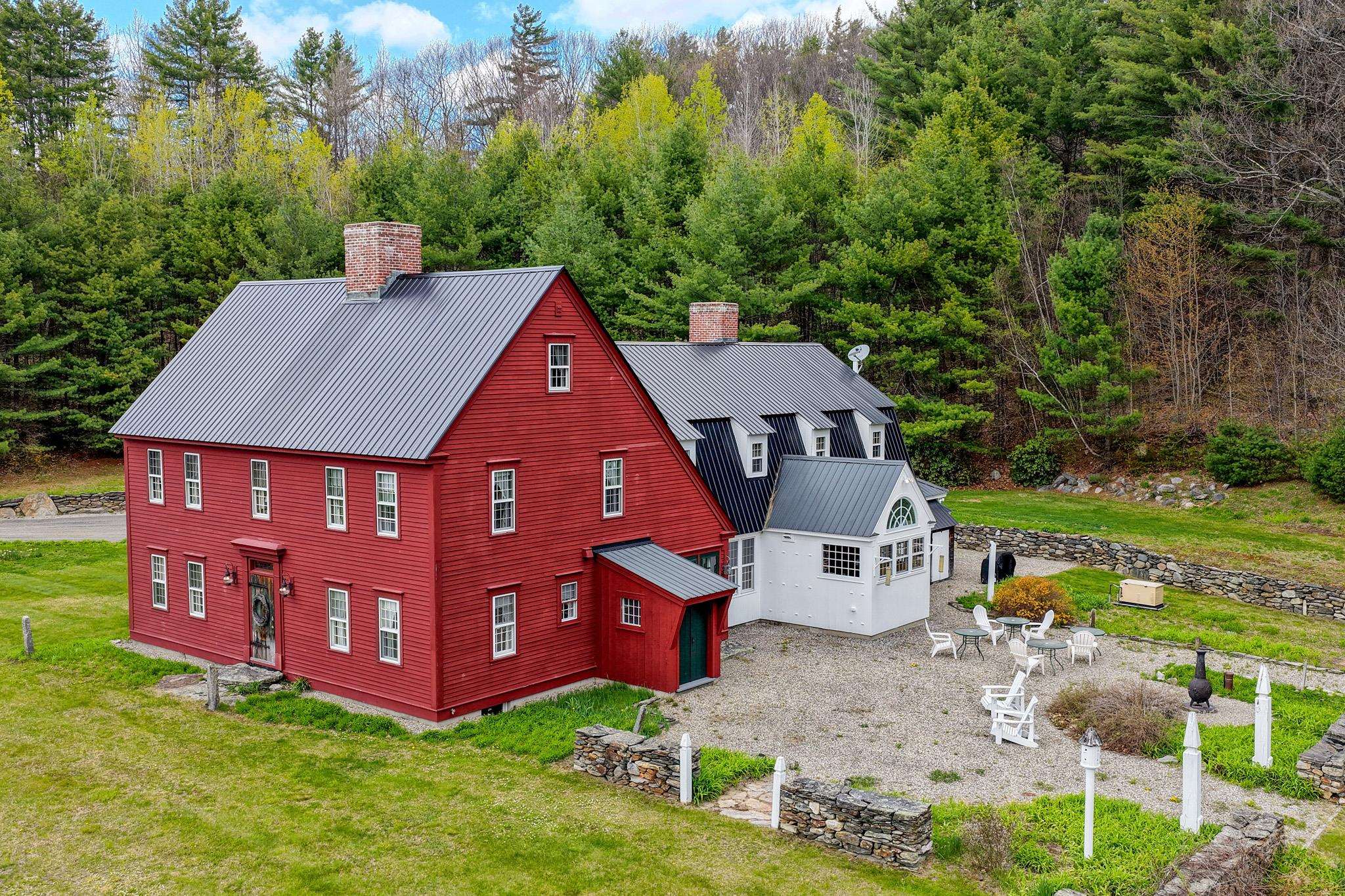 1302 Popple Dungeon Road Property Photo 3