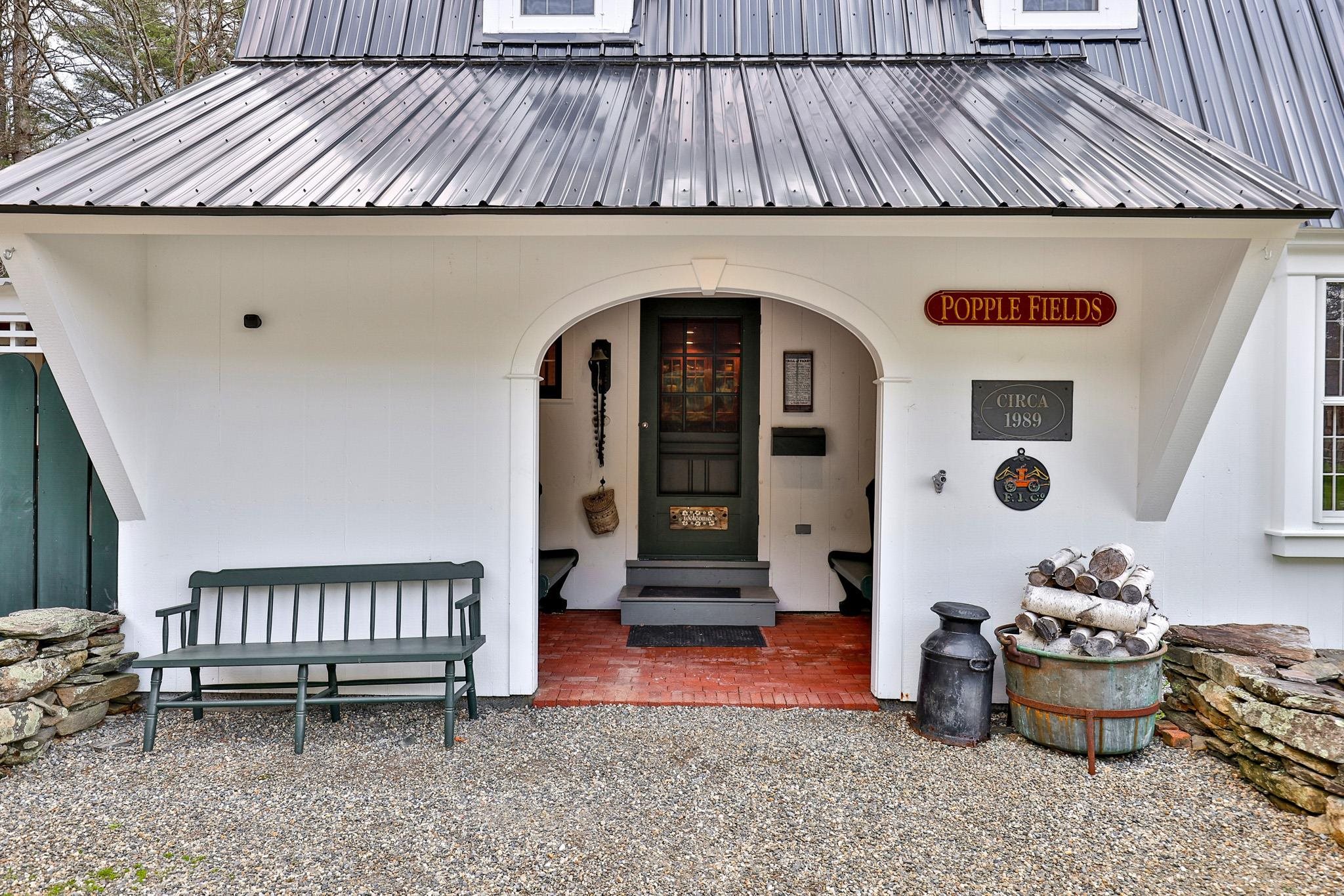 1302 Popple Dungeon Road Property Photo 4