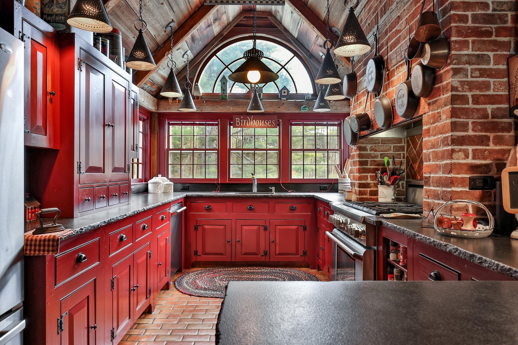 1302 Popple Dungeon Road Property Photo 7