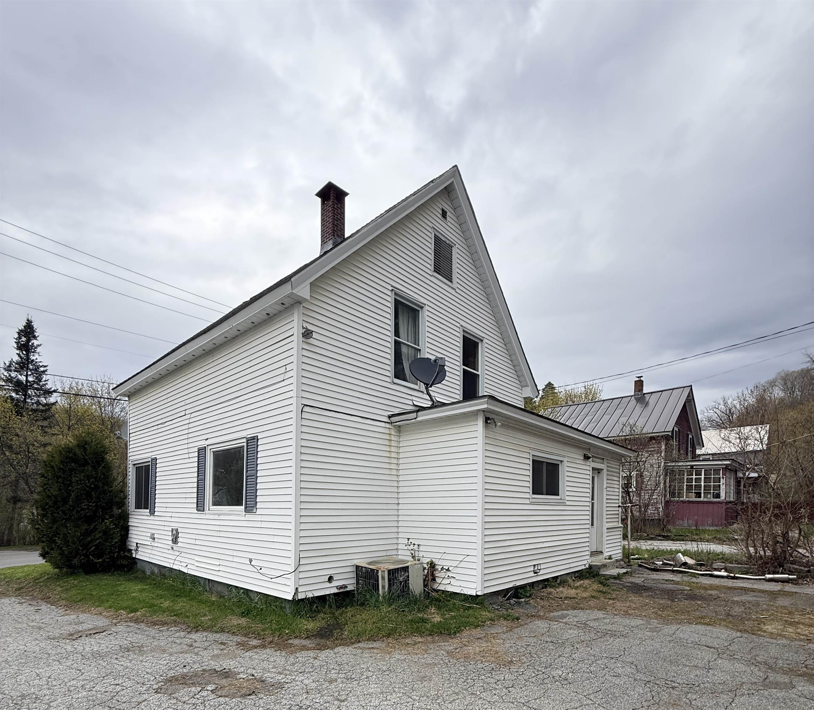 99-101 Maple Avenue Property Photo 13