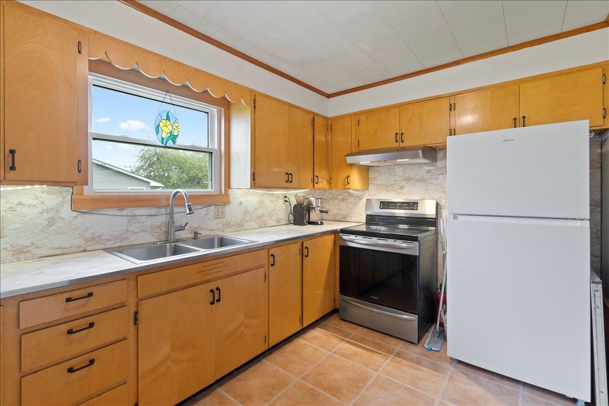 1235 Main Street Property Photo 5