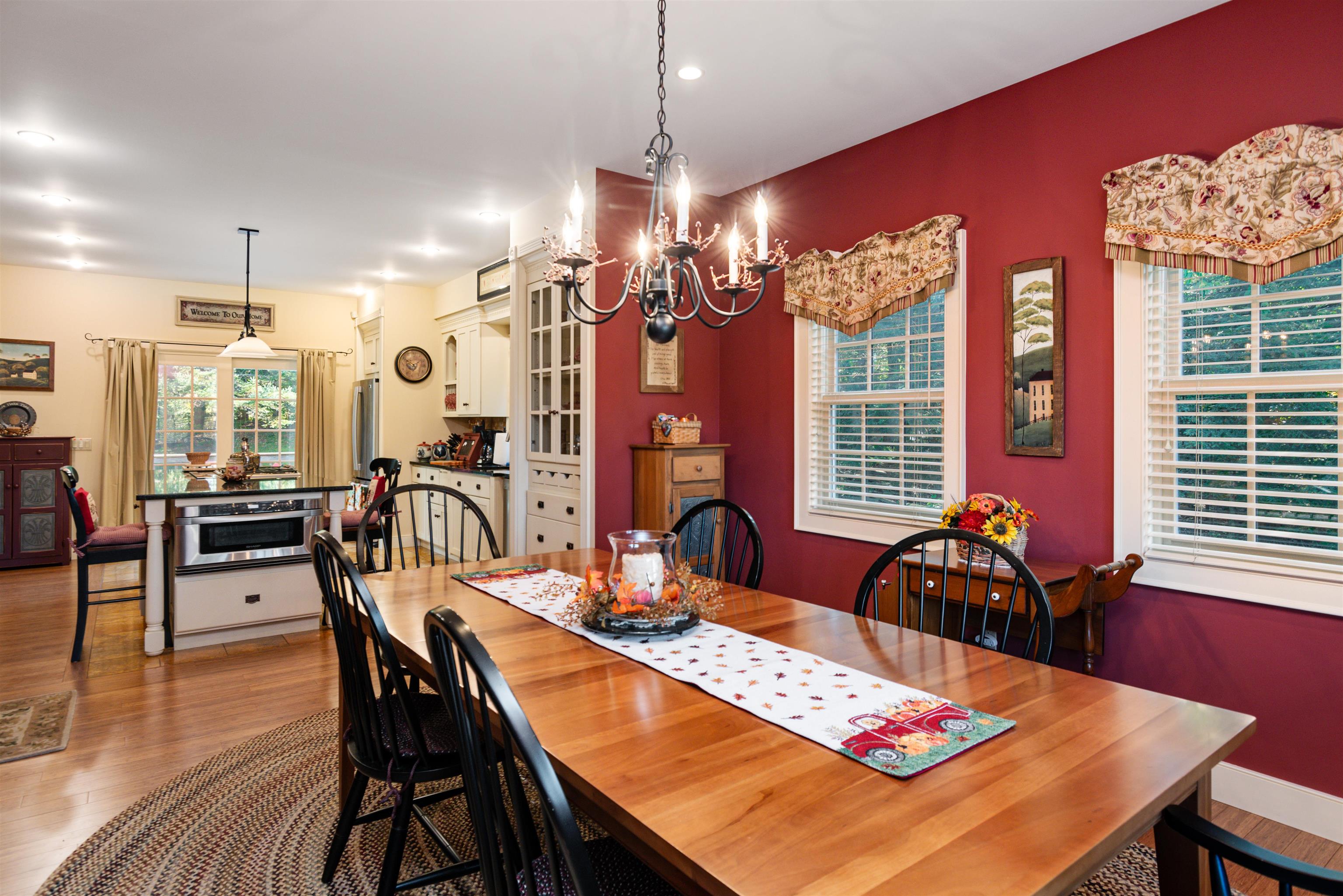 577 Elmore Mountain Road Property Photo 8