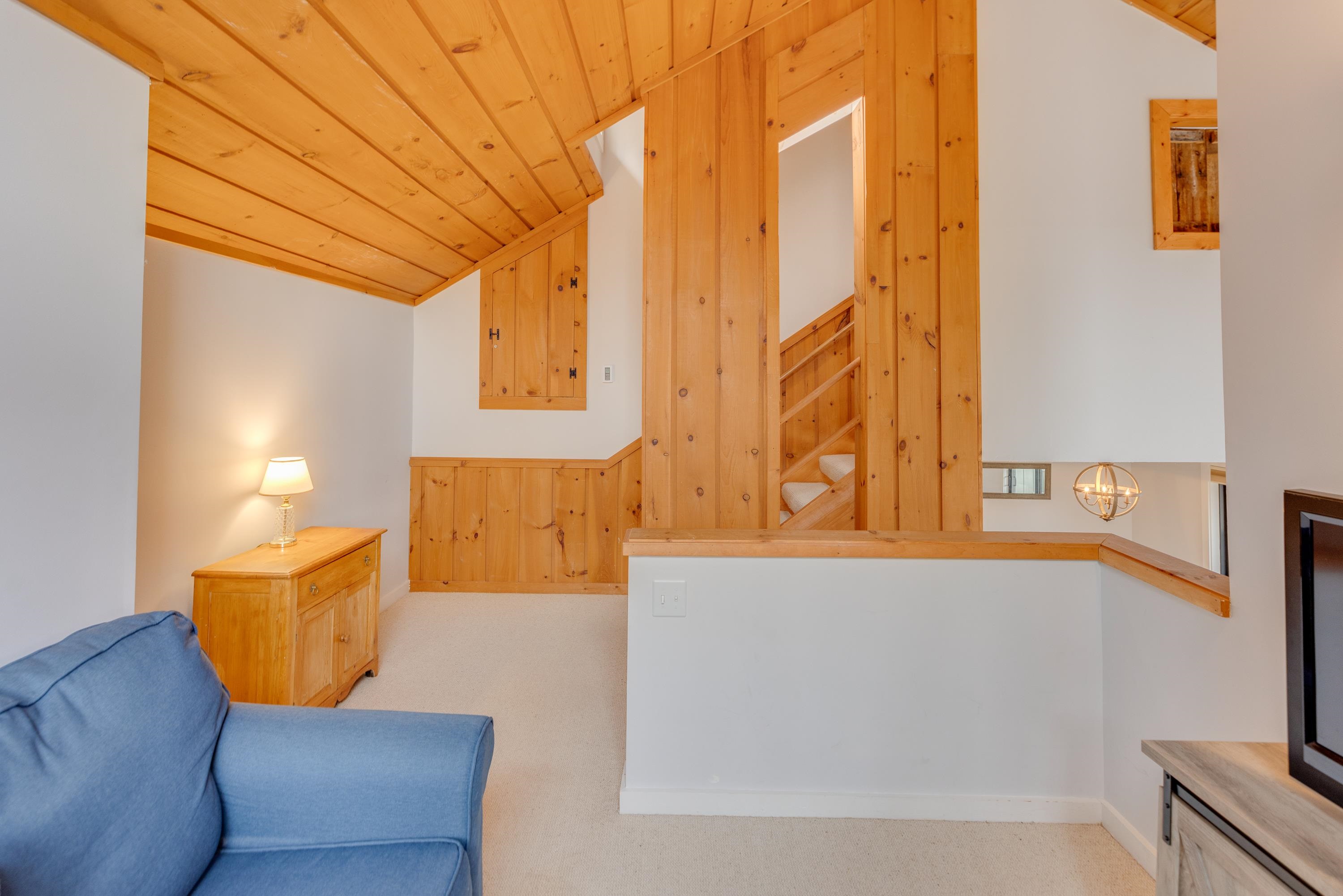8 Highwood Road Property Photo 12