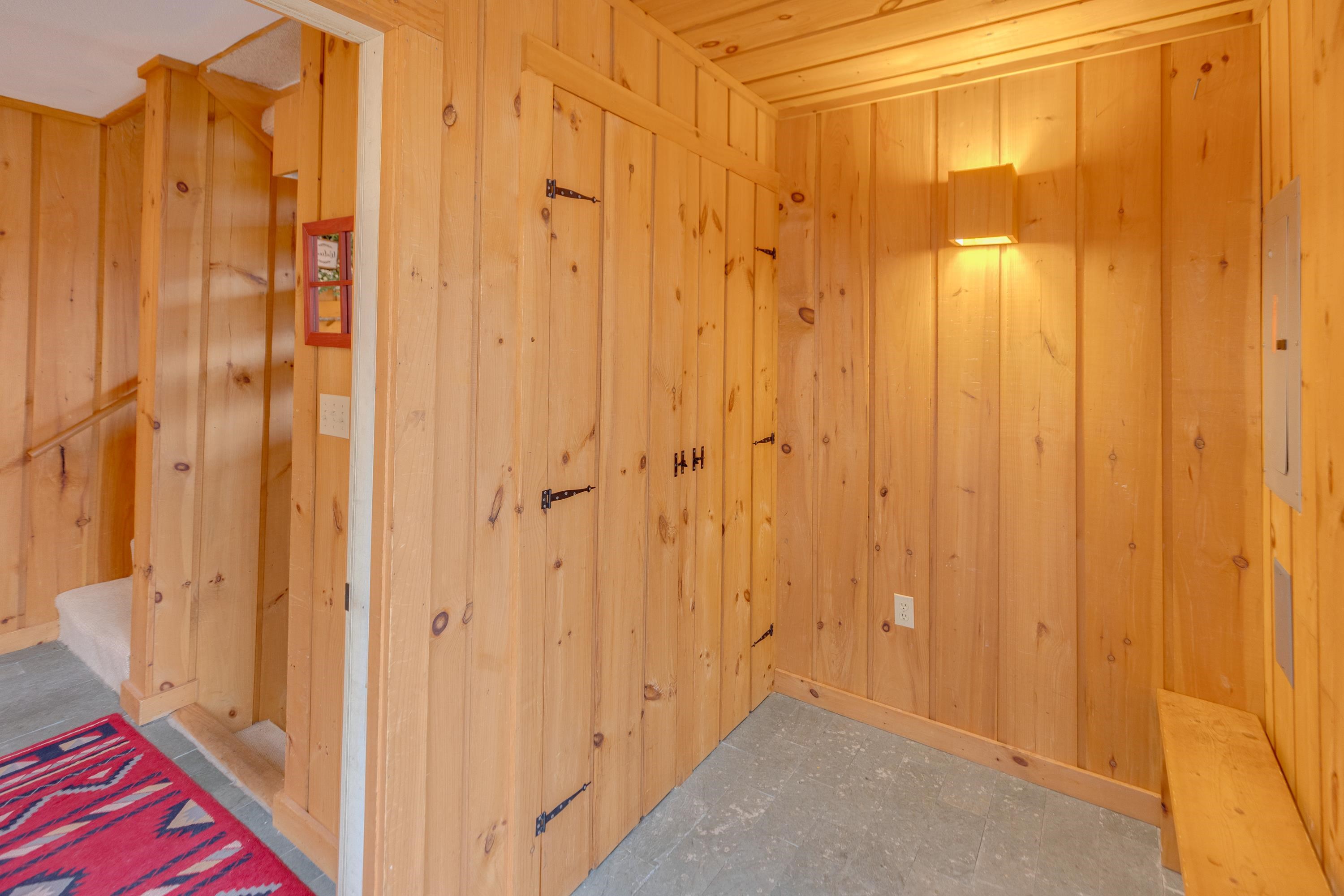 8 Highwood Road Property Photo 27