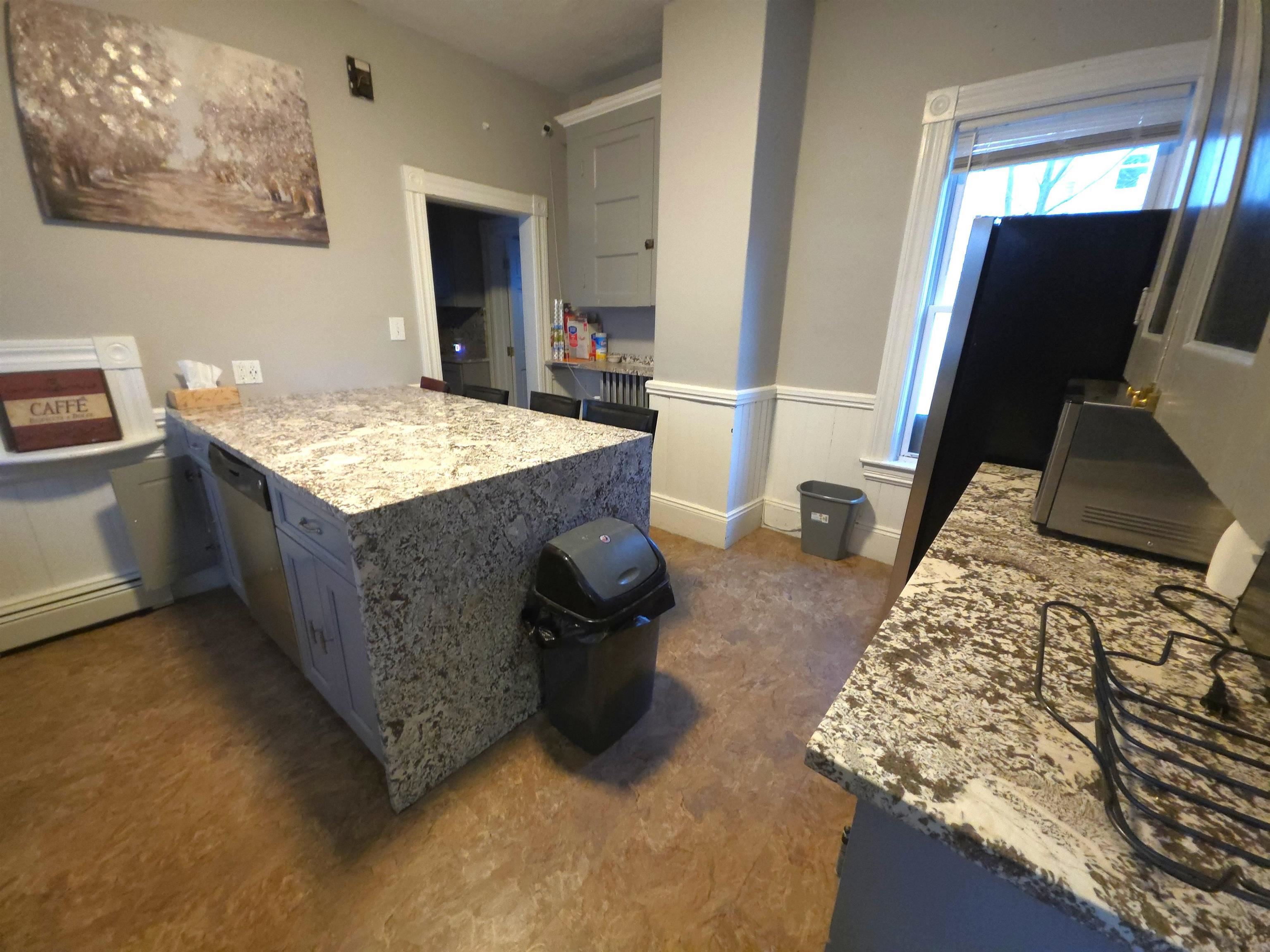 729 Pine Street Property Photo 4