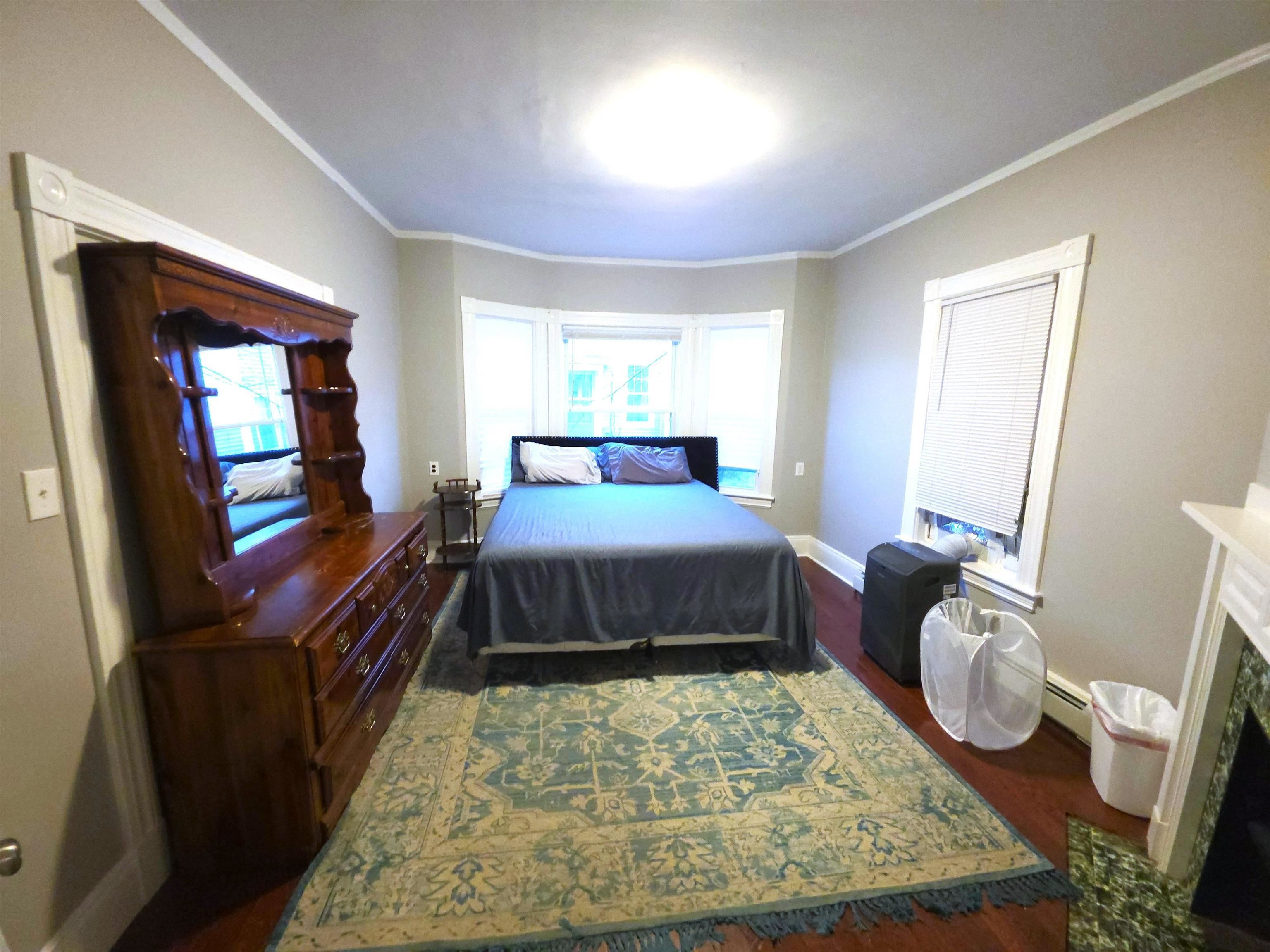 729 Pine Street Property Photo 6