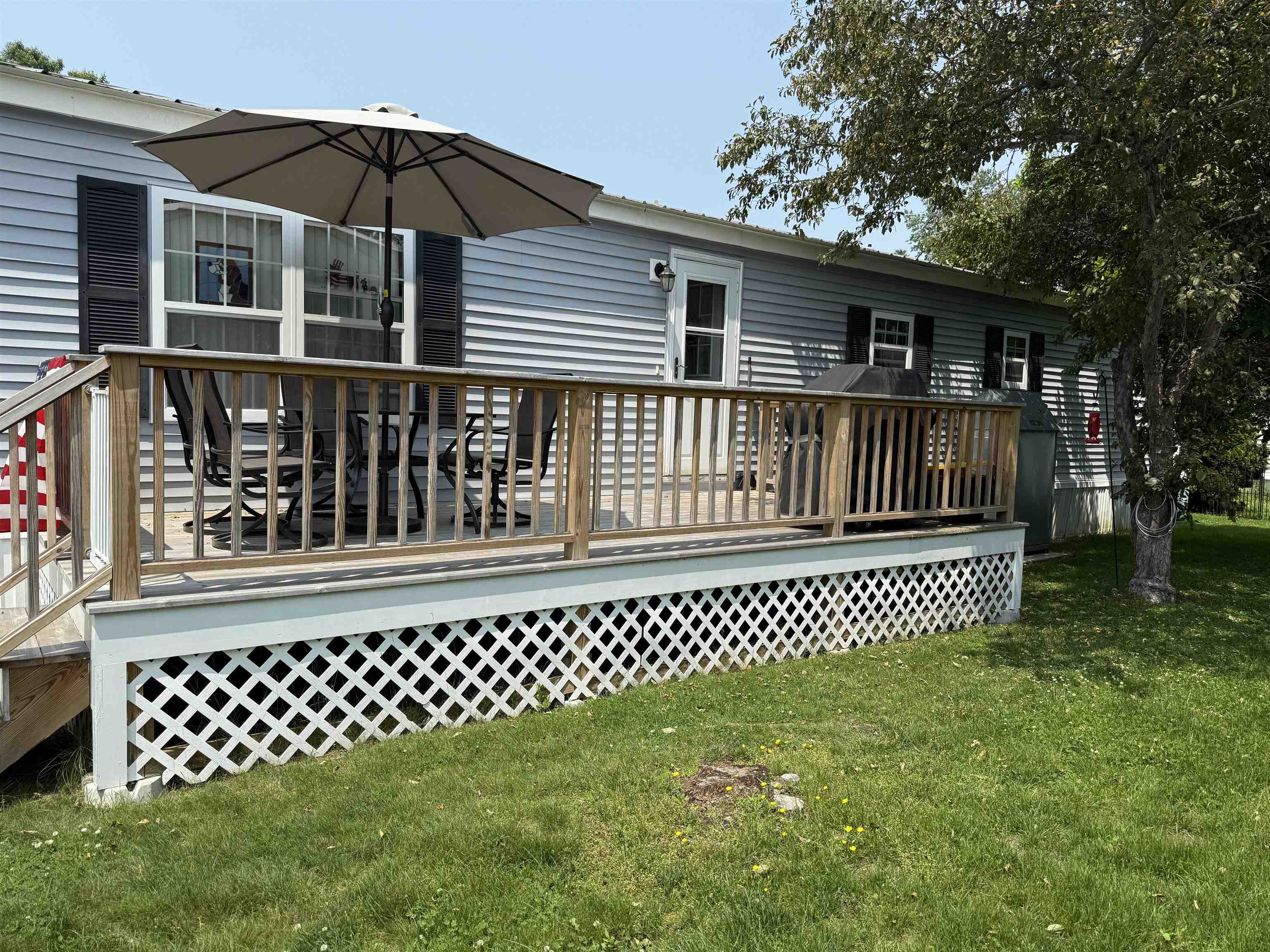 8 Sir Lancelot Drive Property Photo 3