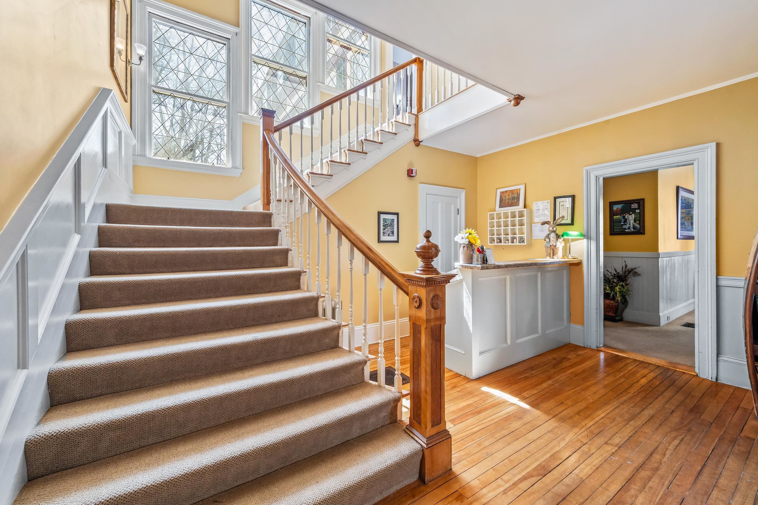 12 Thorn Hill Road Property Photo 8