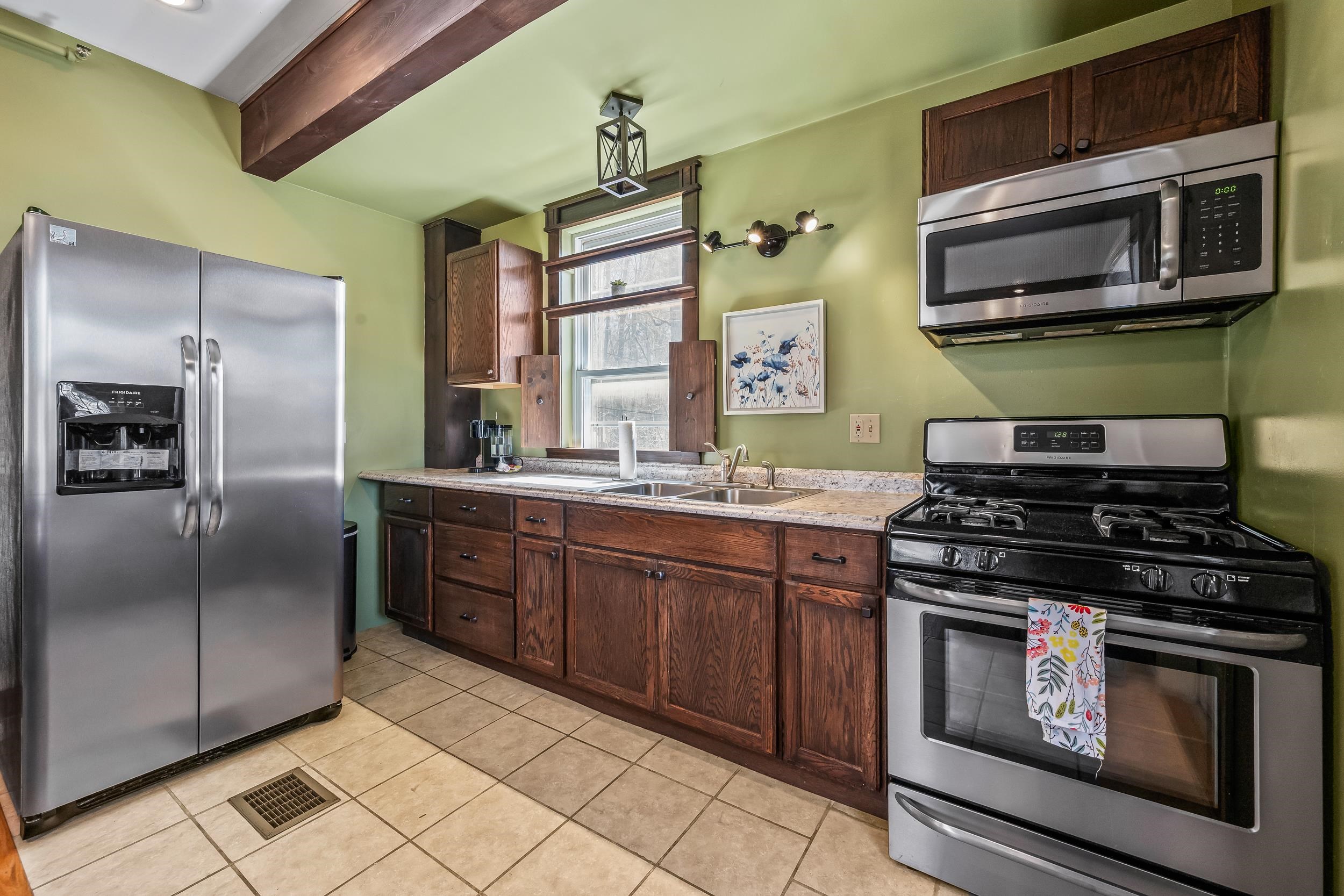 12 Thorn Hill Road Property Photo 18