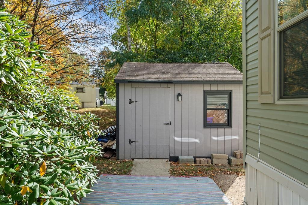 27 Hayes Park Property Photo 4