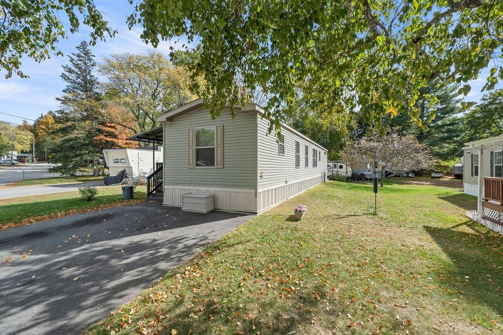 27 Hayes Park Property Photo 5