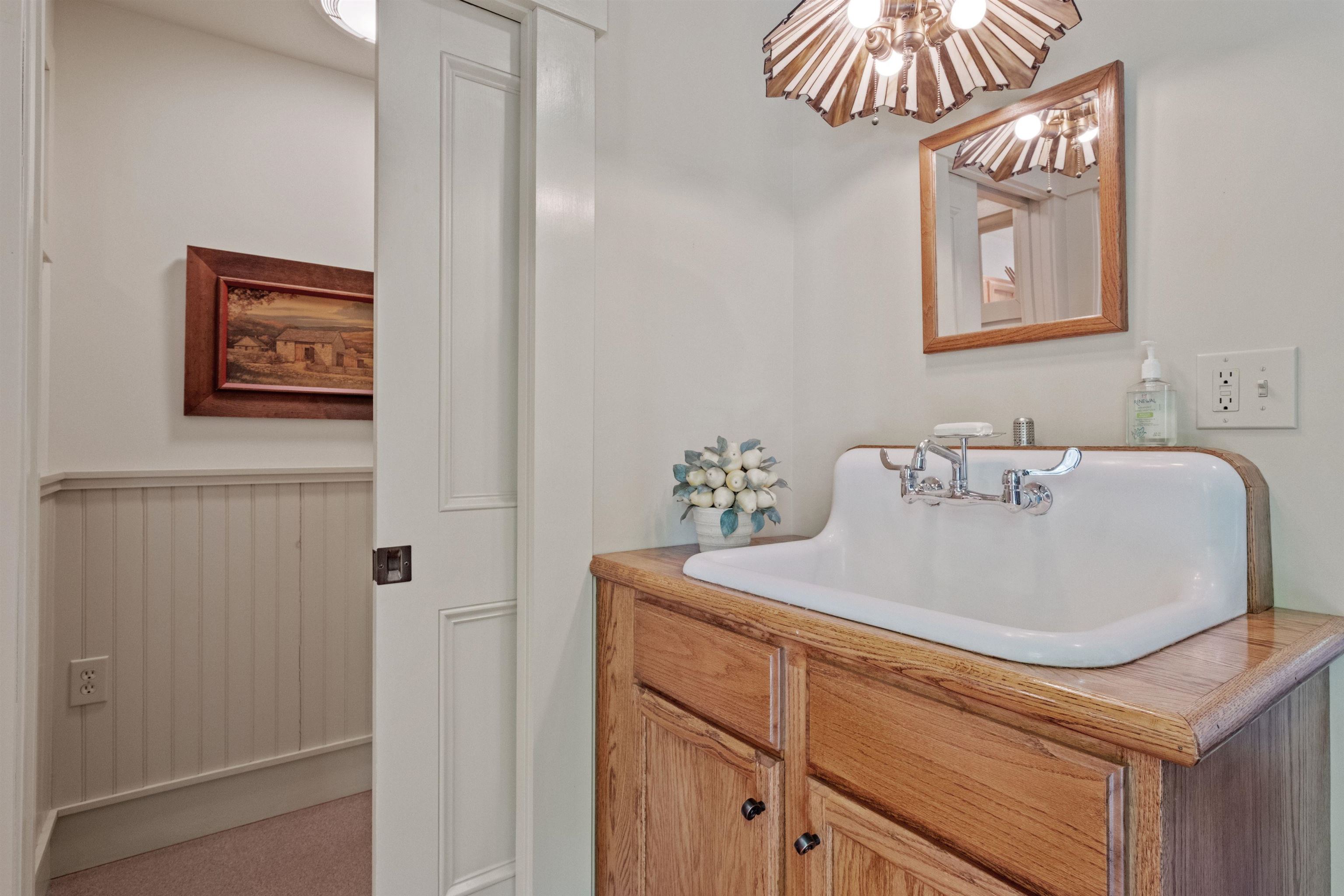 12 Highland Street Property Photo 22