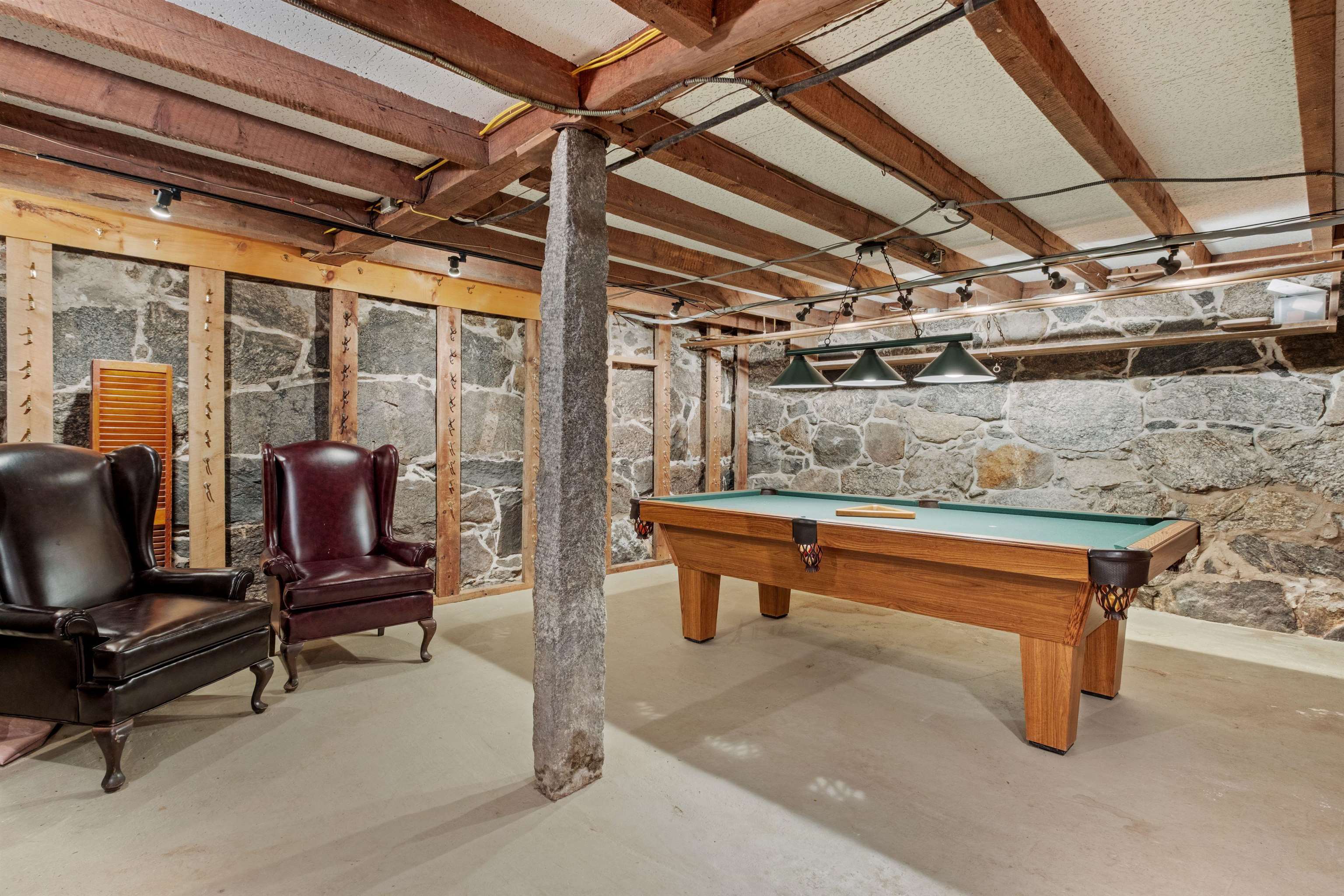 12 Highland Street Property Photo 39