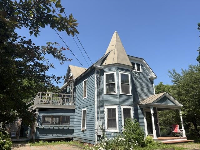 11 Maple Street Property Photo 1