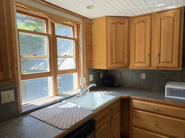 11 Maple Street Property Photo 11