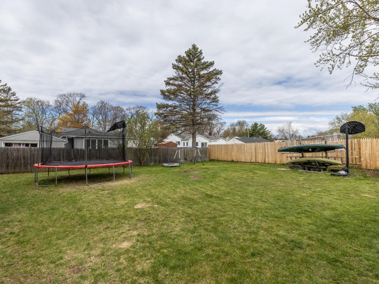 2083 North Avenue Property Photo 3
