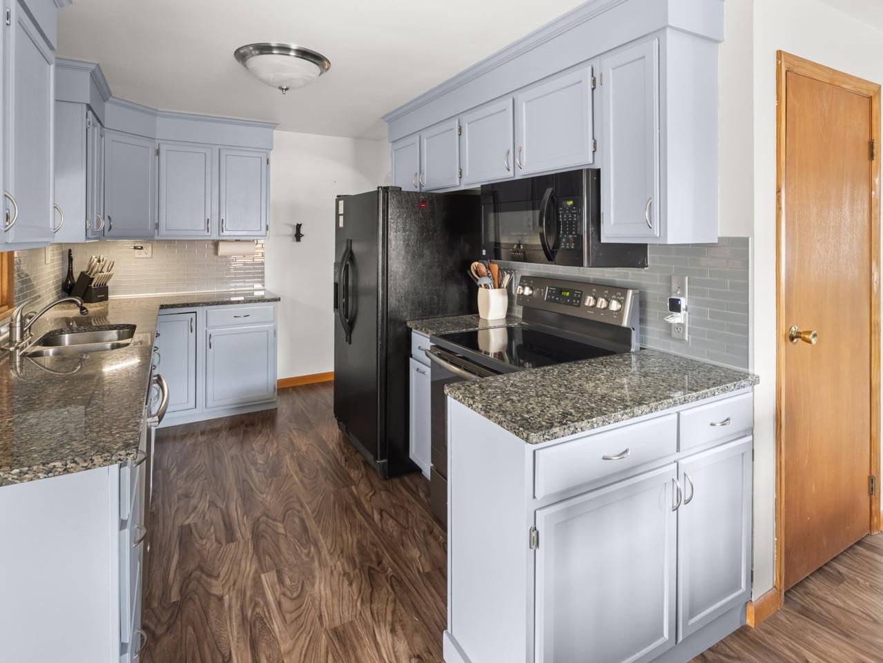 2083 North Avenue Property Photo 5