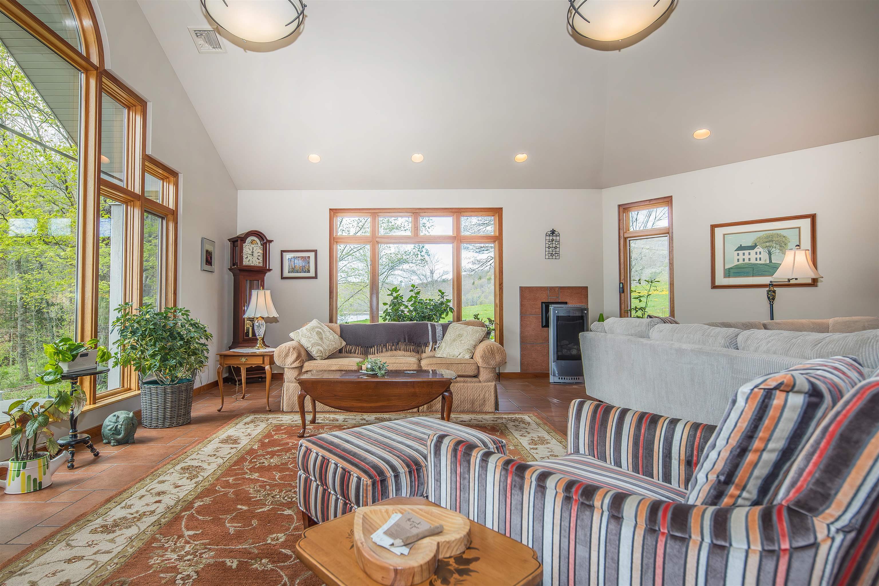 269 Hortonia Road Property Photo 8