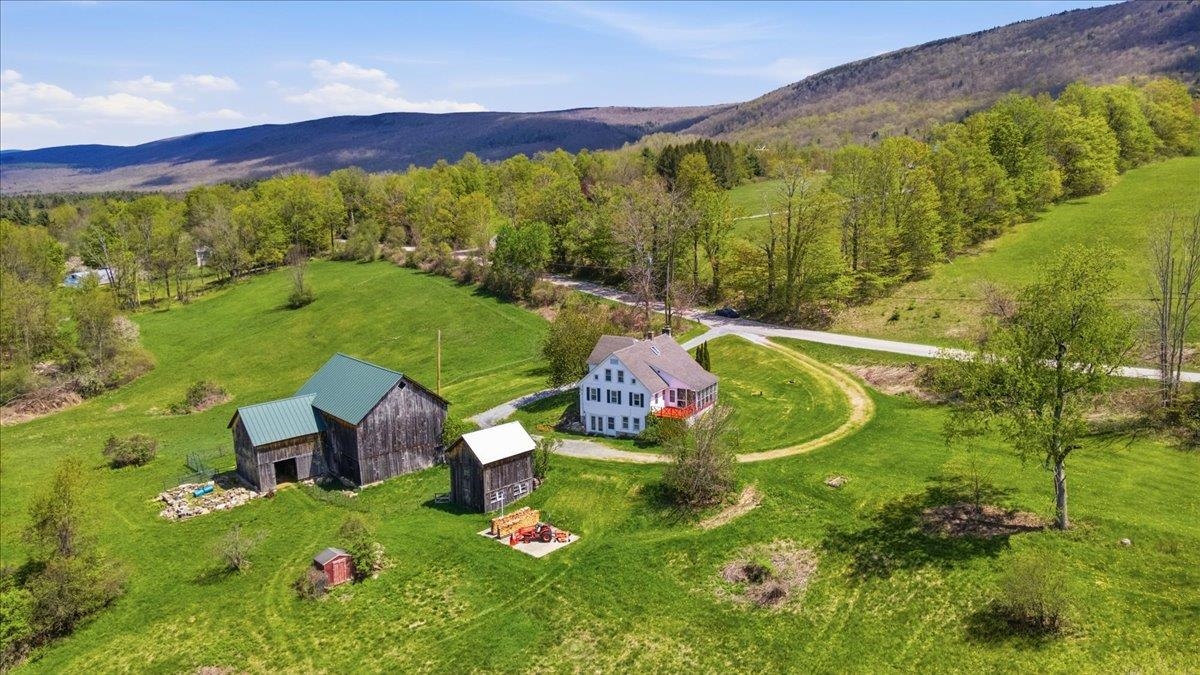 971 South Stream Road Property Photo 1
