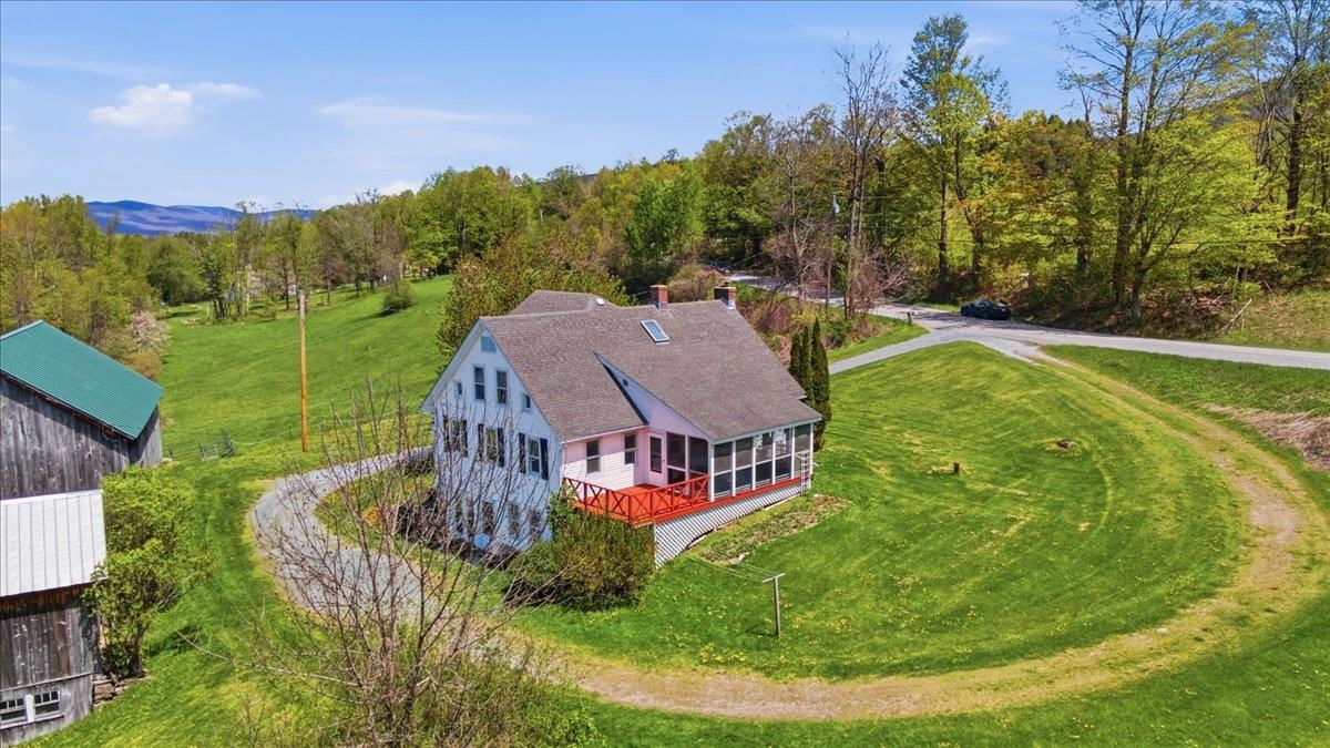 971 South Stream Road Property Photo 2