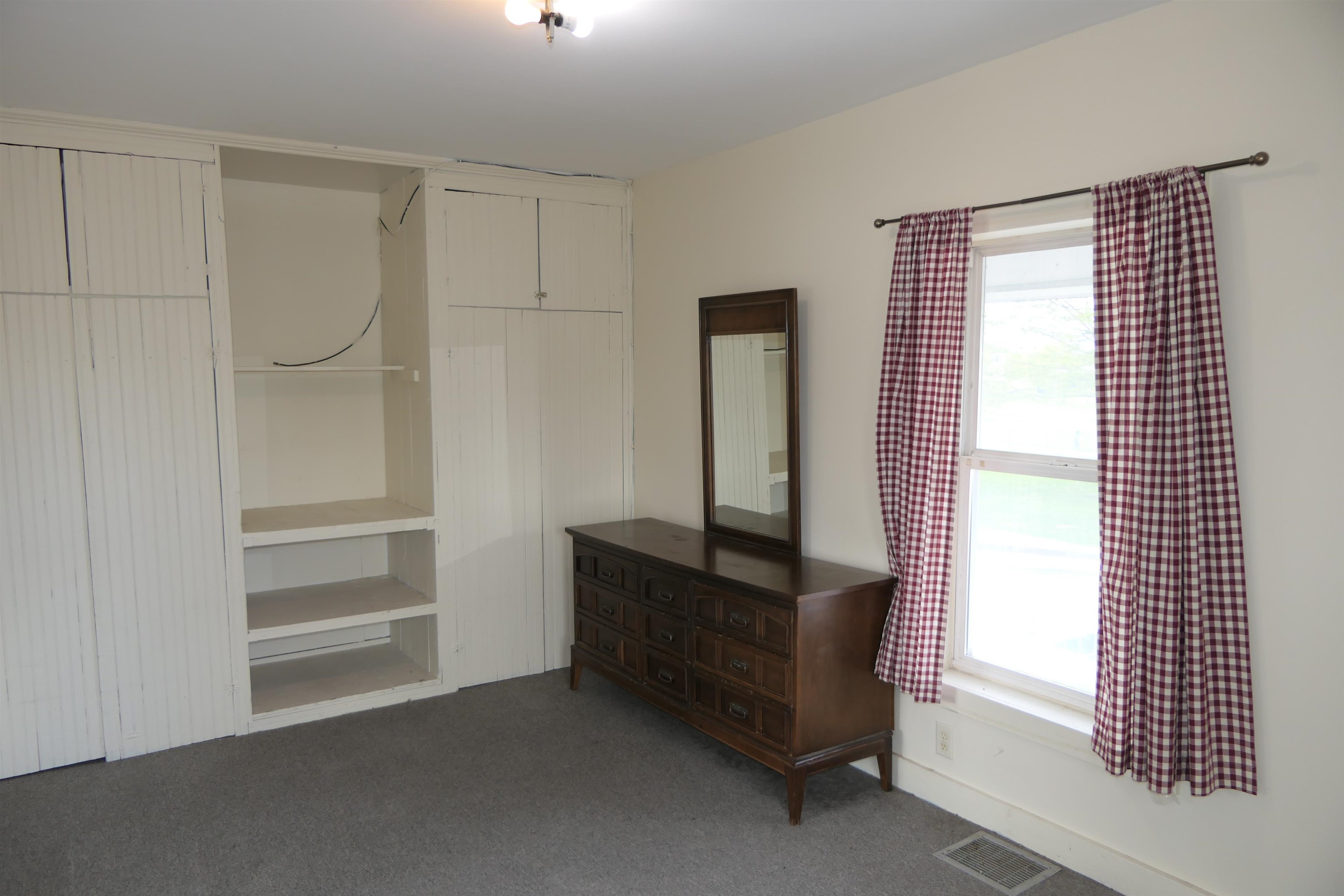 5 Gore Road Property Photo 16