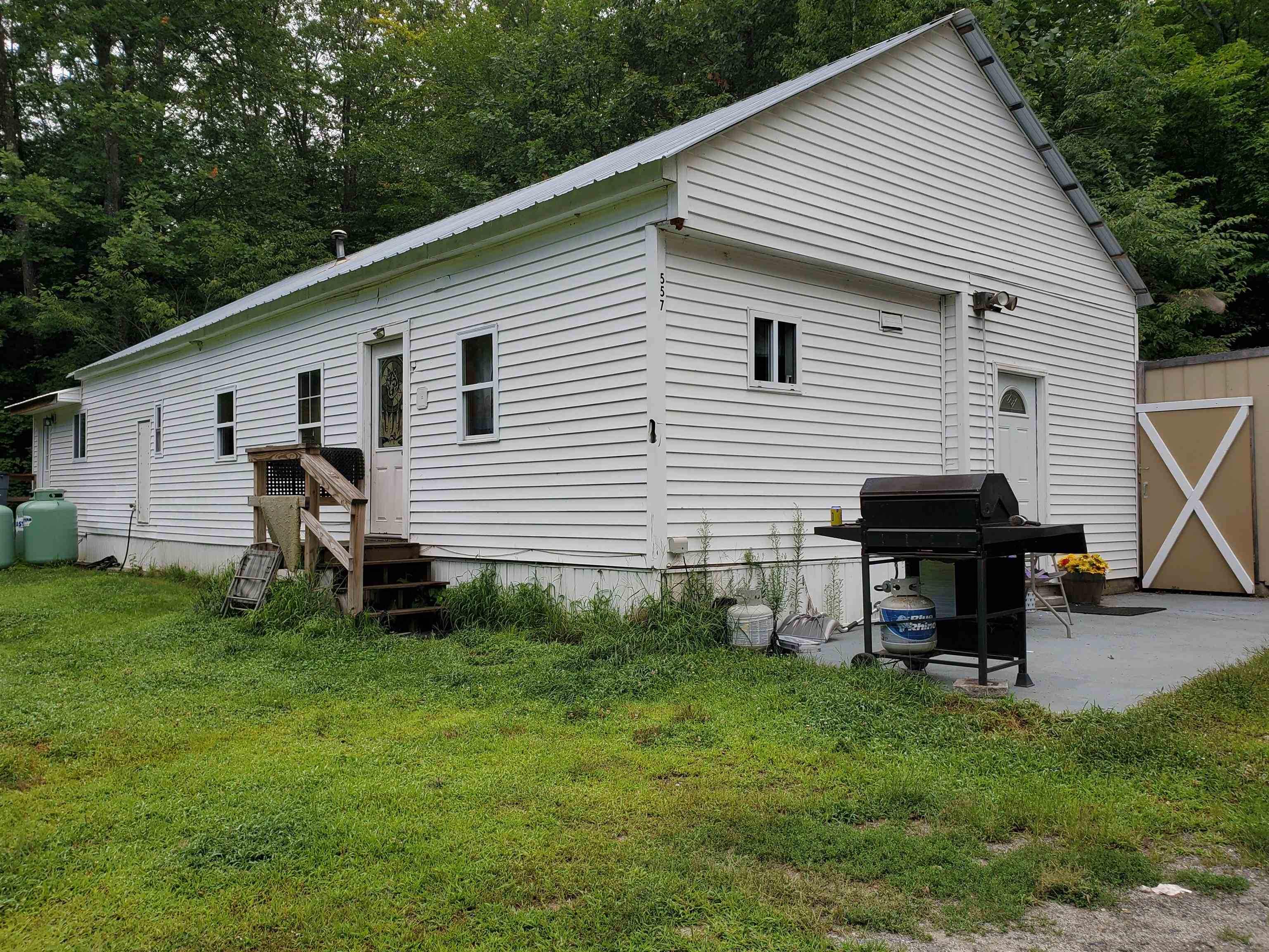 557 Fernwood Farms Road Property Photo 3