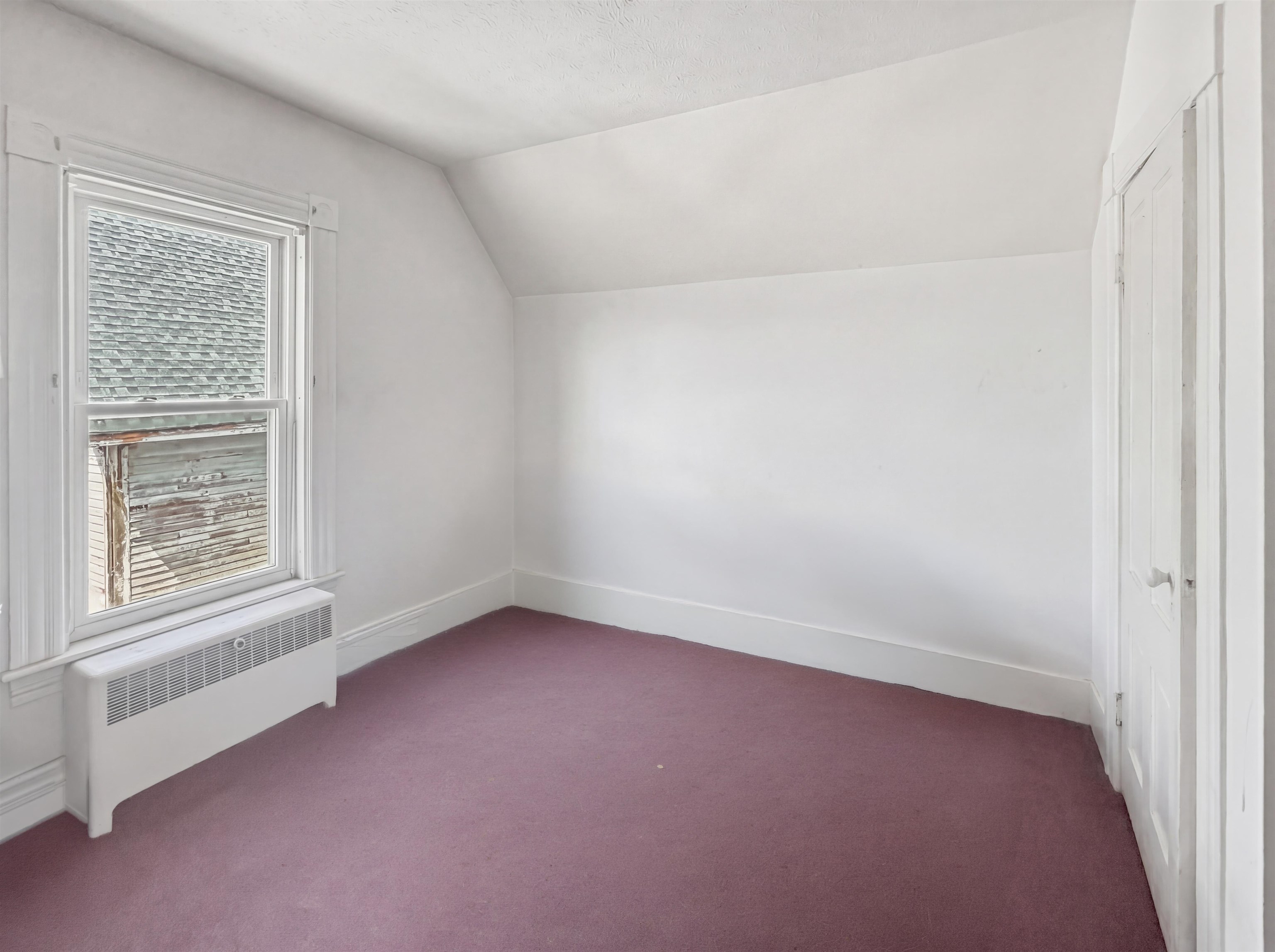 808 Grove Street Property Photo 11