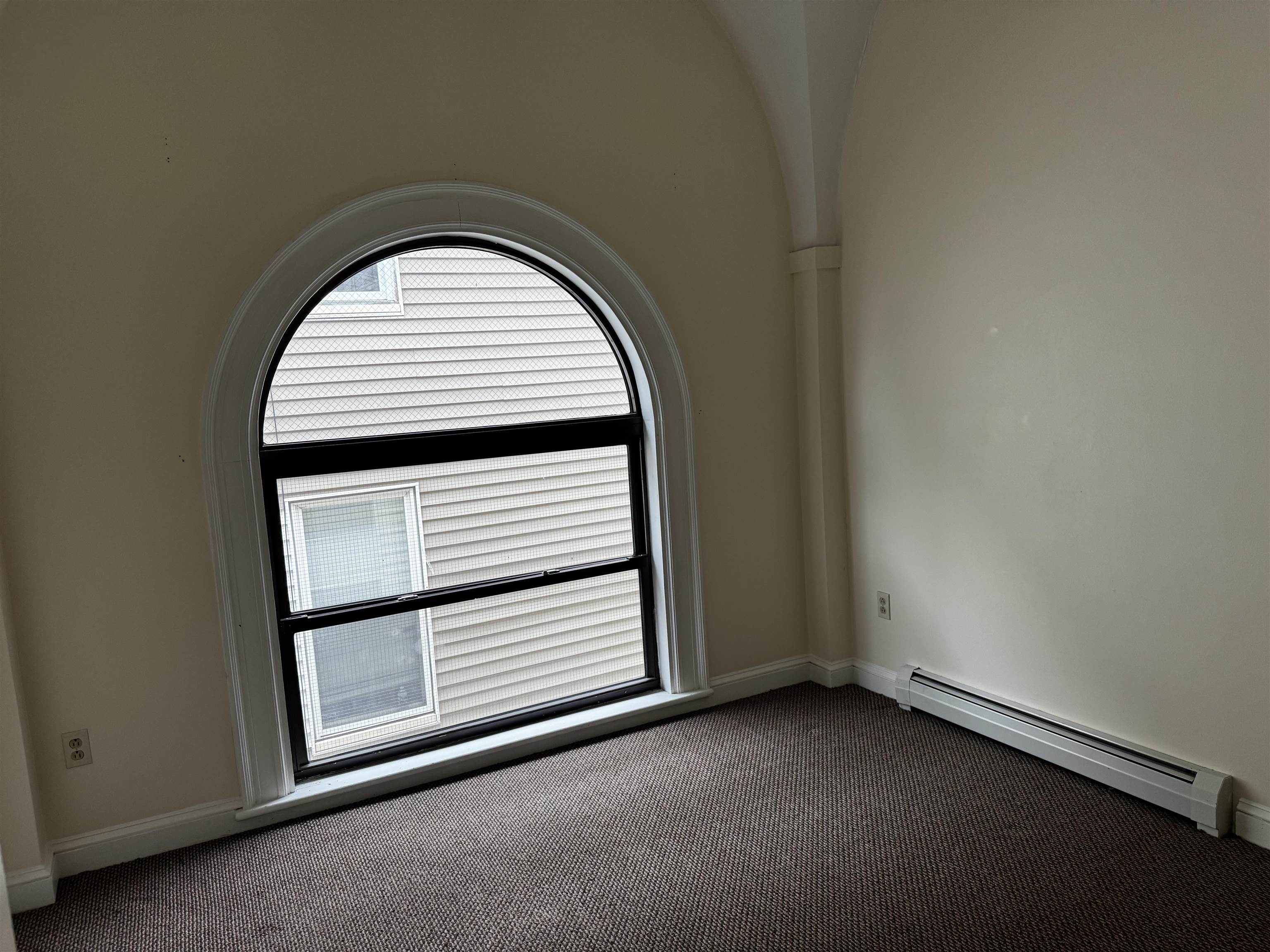 293 Central Street Property Photo 7