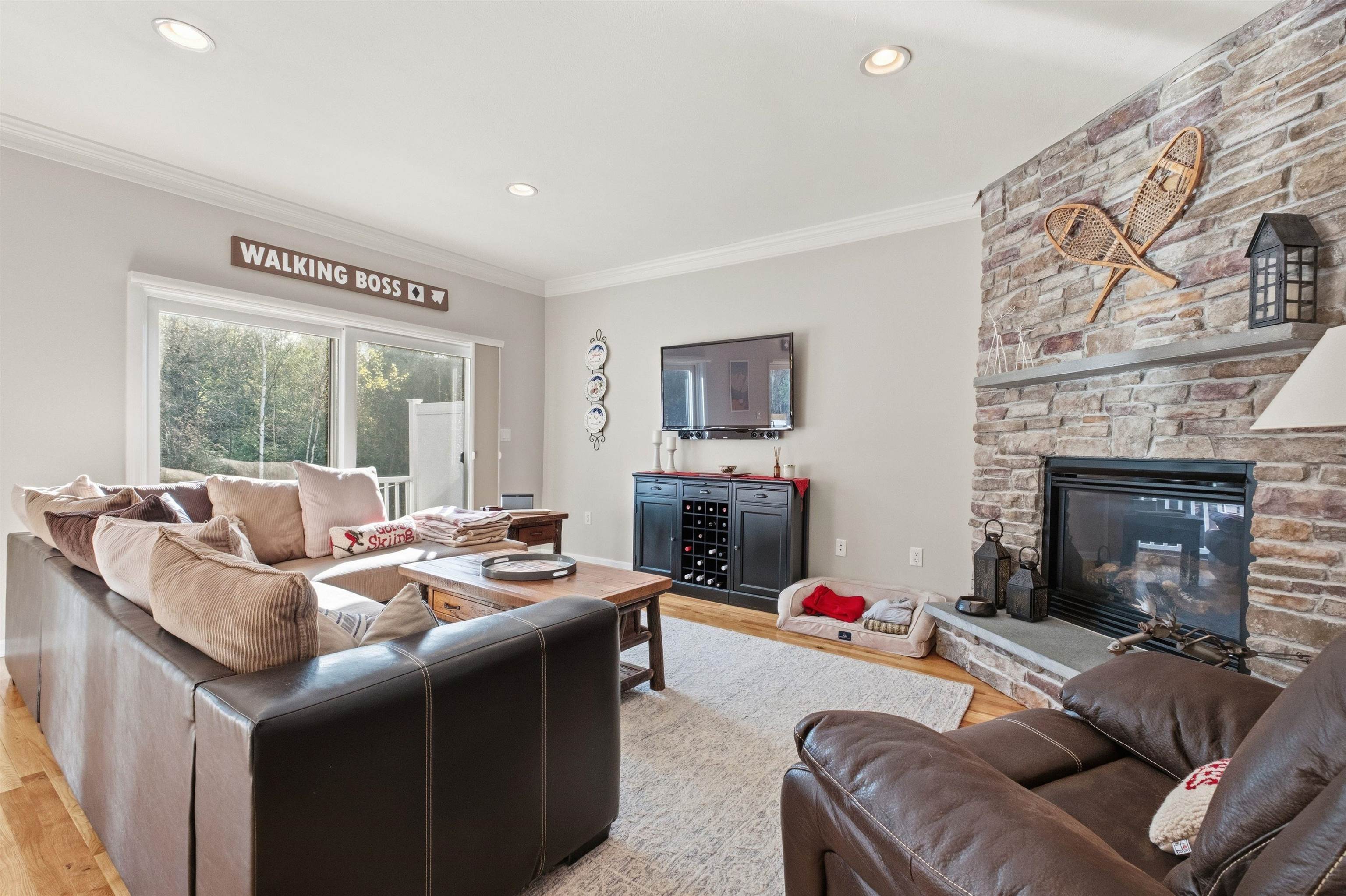 112 Woodland Loop Property Photo 7