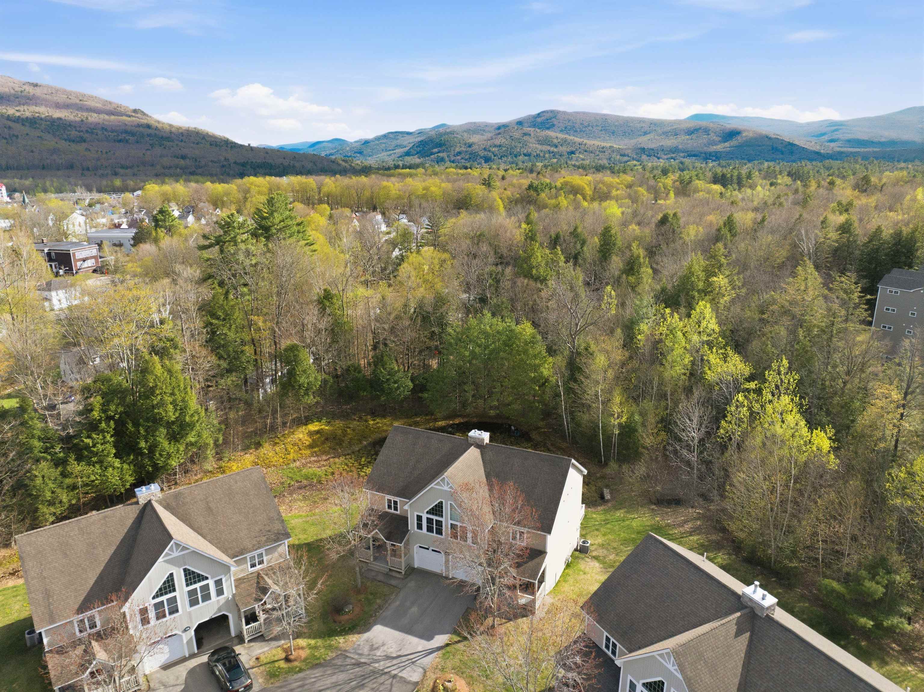 112 Woodland Loop Property Photo 10
