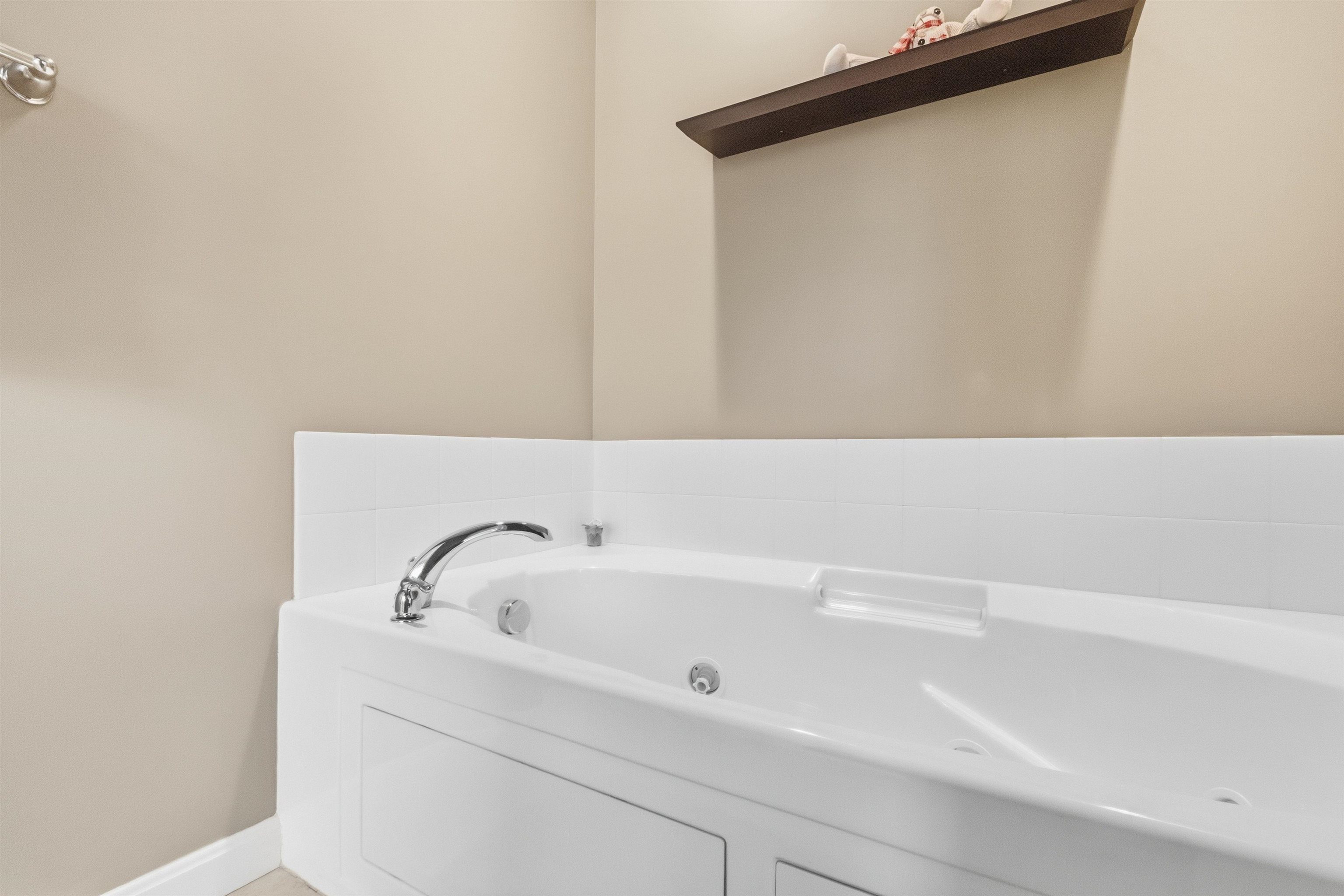 112 Woodland Loop Property Photo 29
