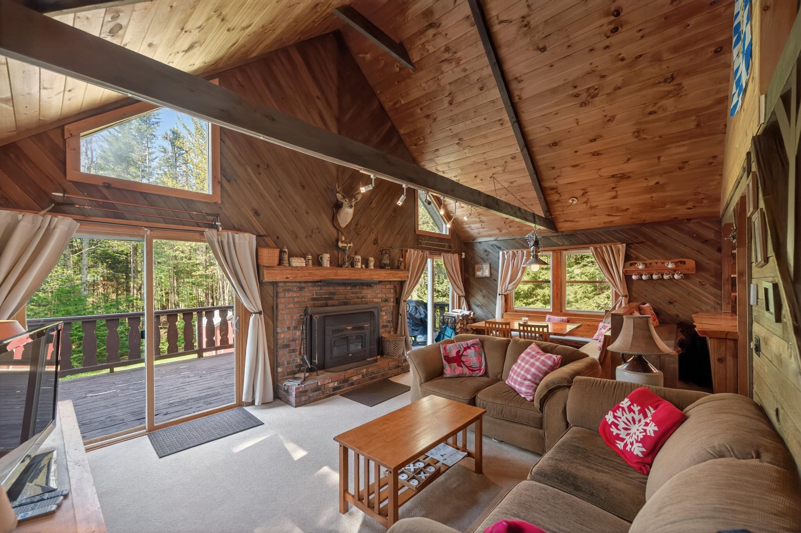 48 Upper Highlands Loop Property Photo 1