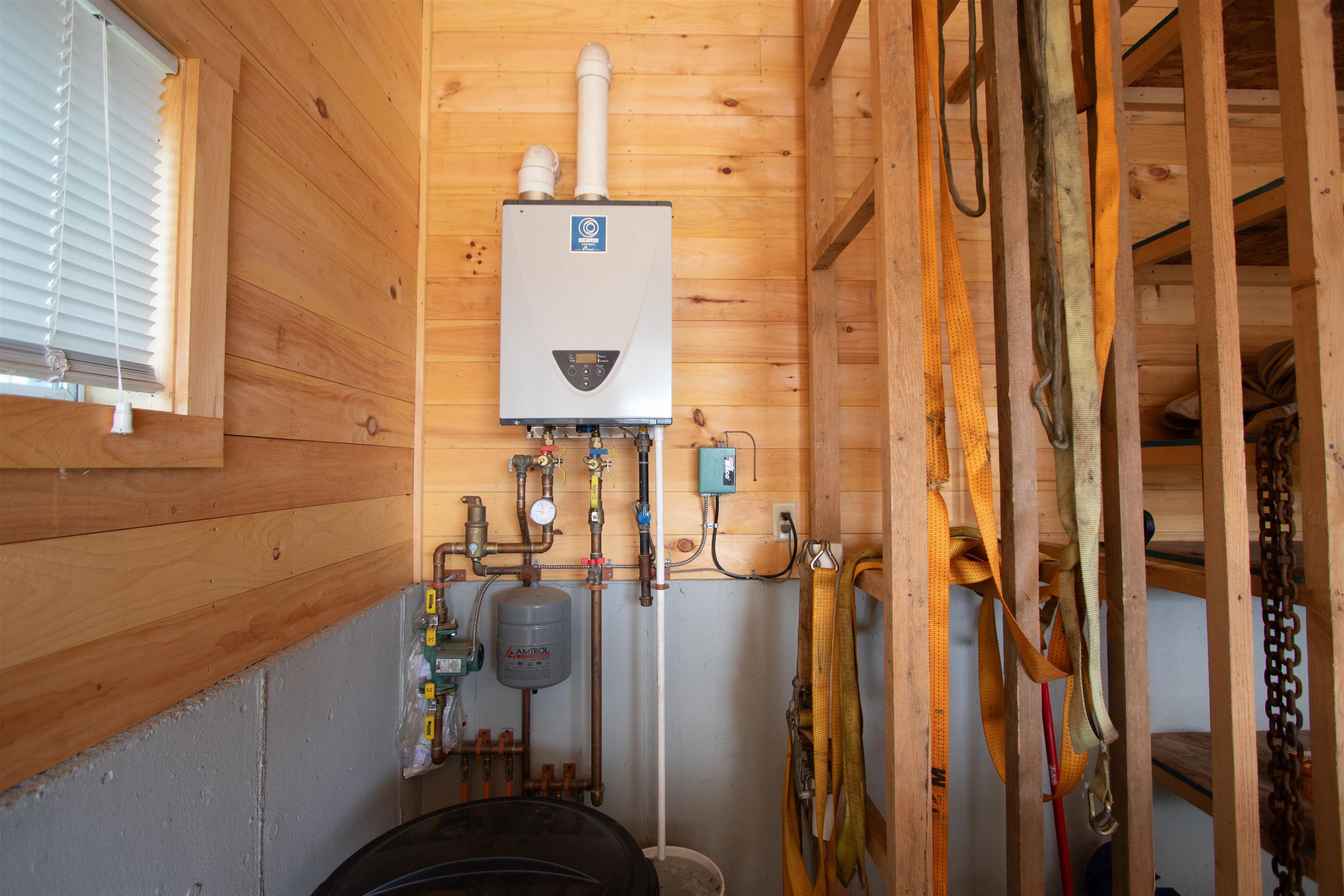 3 Cross Road Property Photo 9