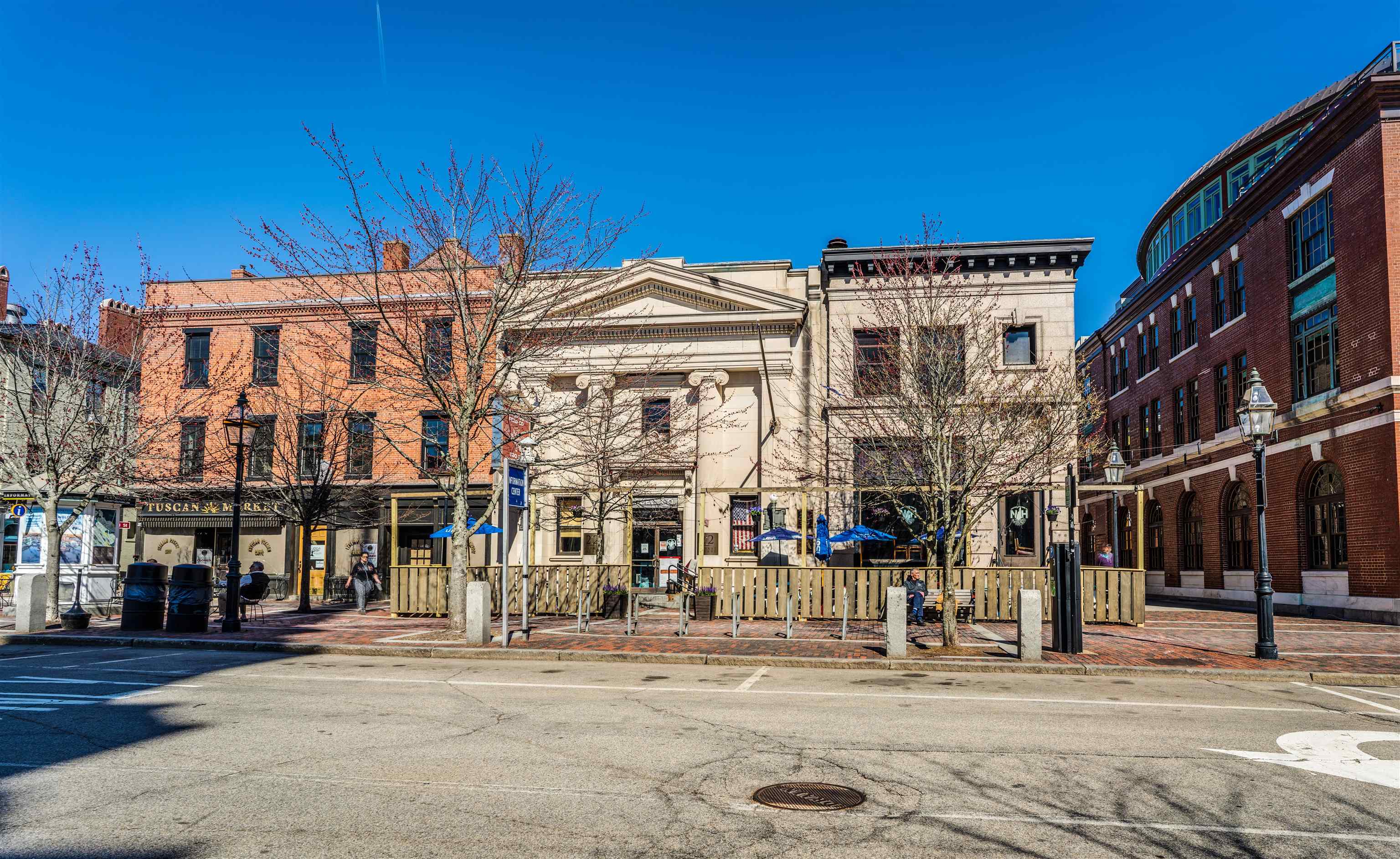 22 Market Square Property Photo 1