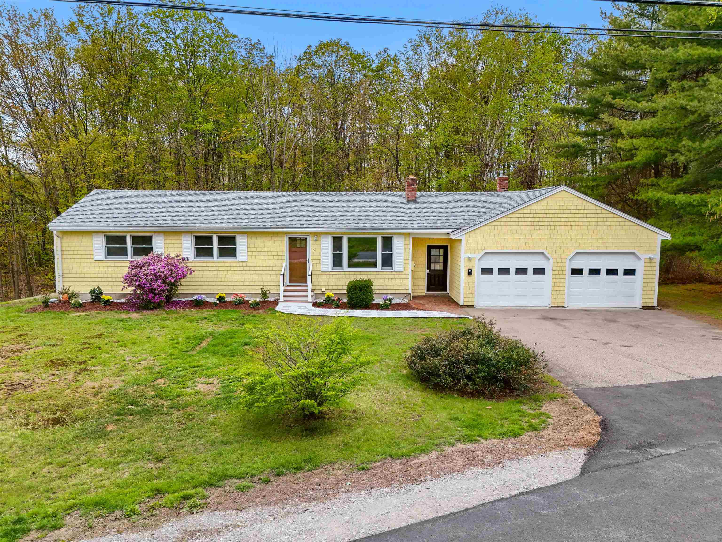 6 Colonial Drive Property Photo 2