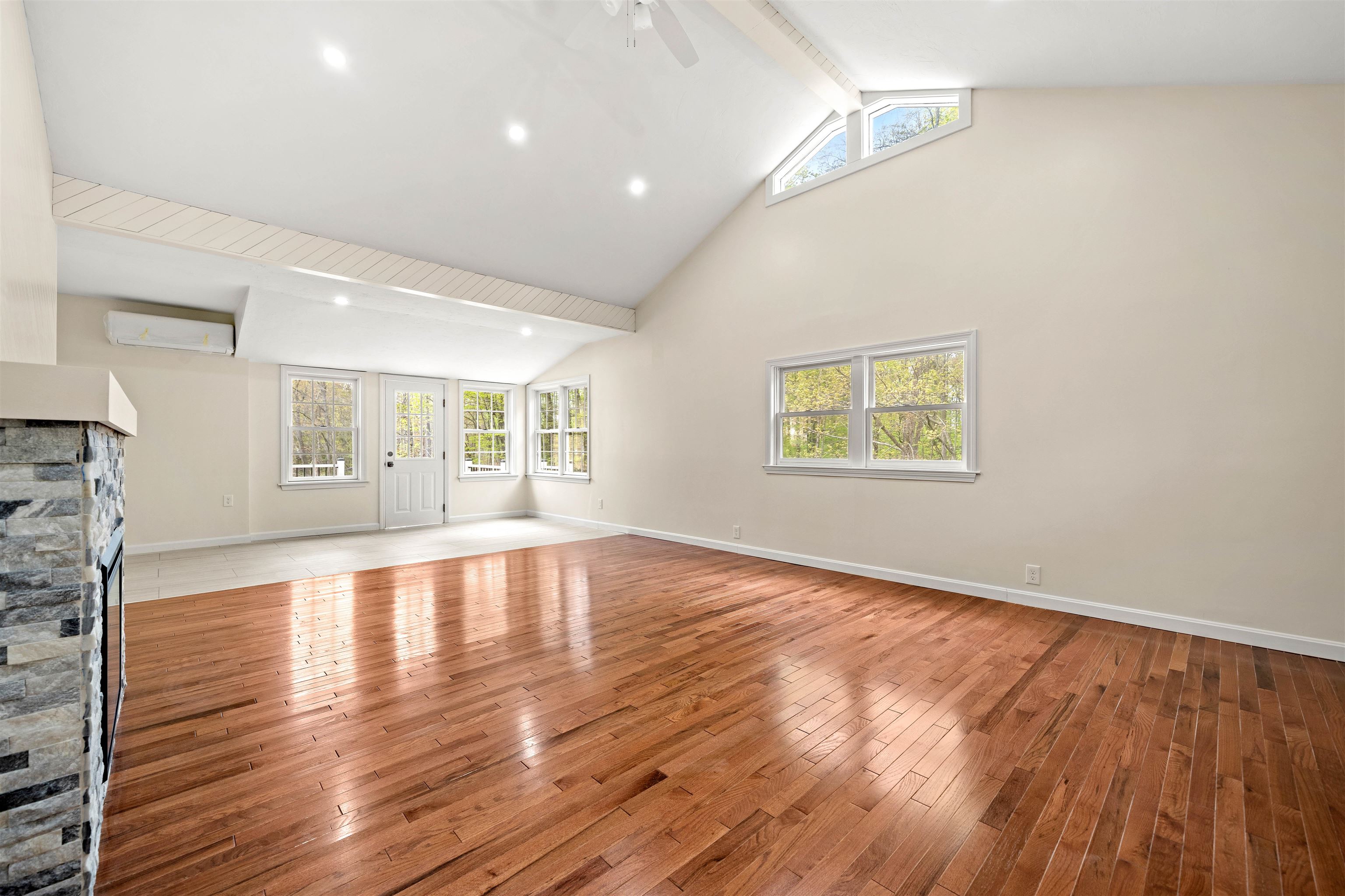 6 Colonial Drive Property Photo 17