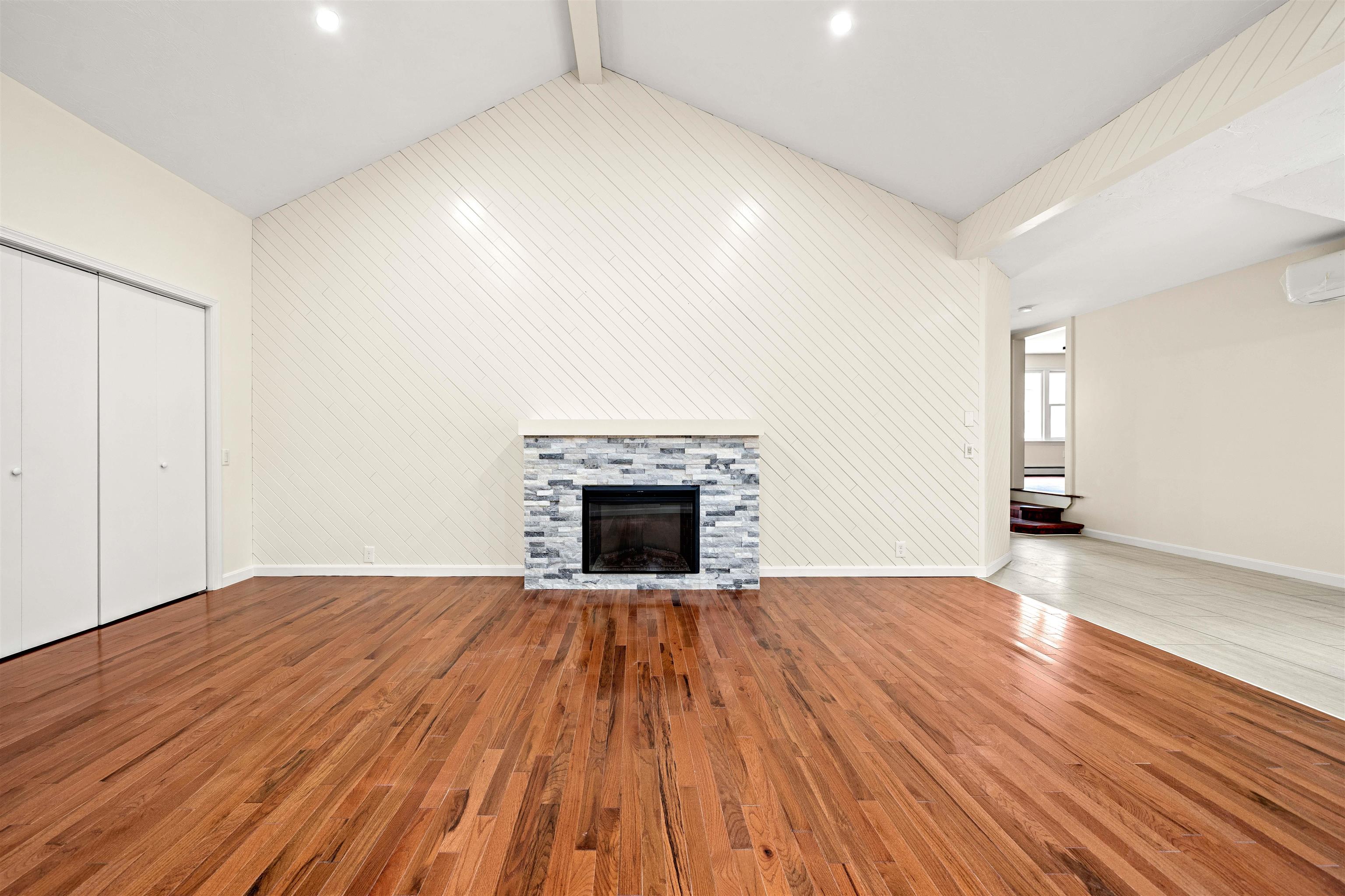 6 Colonial Drive Property Photo 18